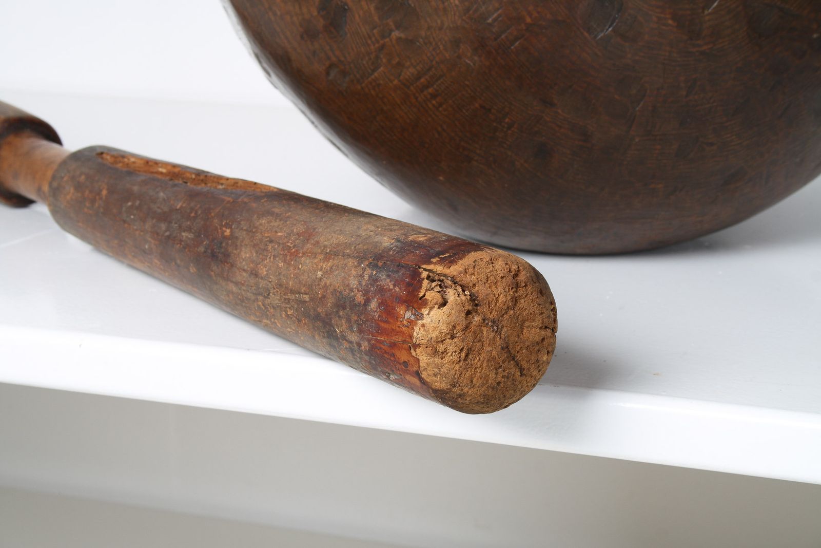 photo vinterior A Very Large Primitive Hand Carved Antique Wooden Bowl Mortar And Pestle