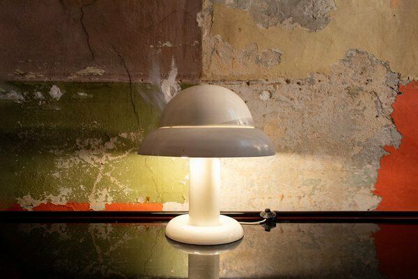 Space Age Gelakt Metalen Tafellamp, Jaren 1960 photo furniture