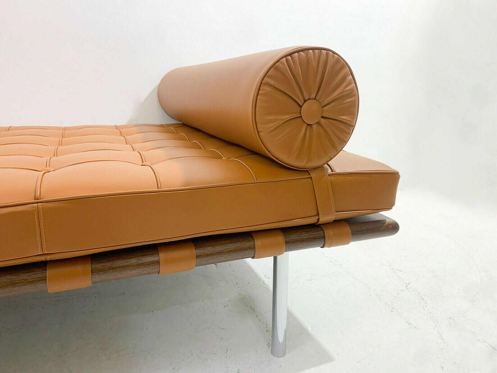 Mid Century "Barcelona" Daybed By Ludwig Mies Van Der Rohe For Knoll photo Furniture