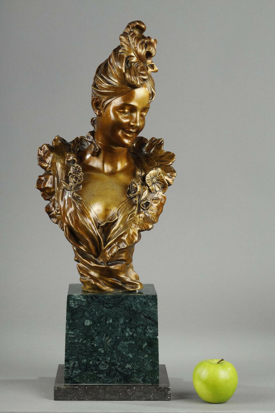 Bust Of A Young Belle époque Woman By Victor Léopold Bruyneel photo furniture