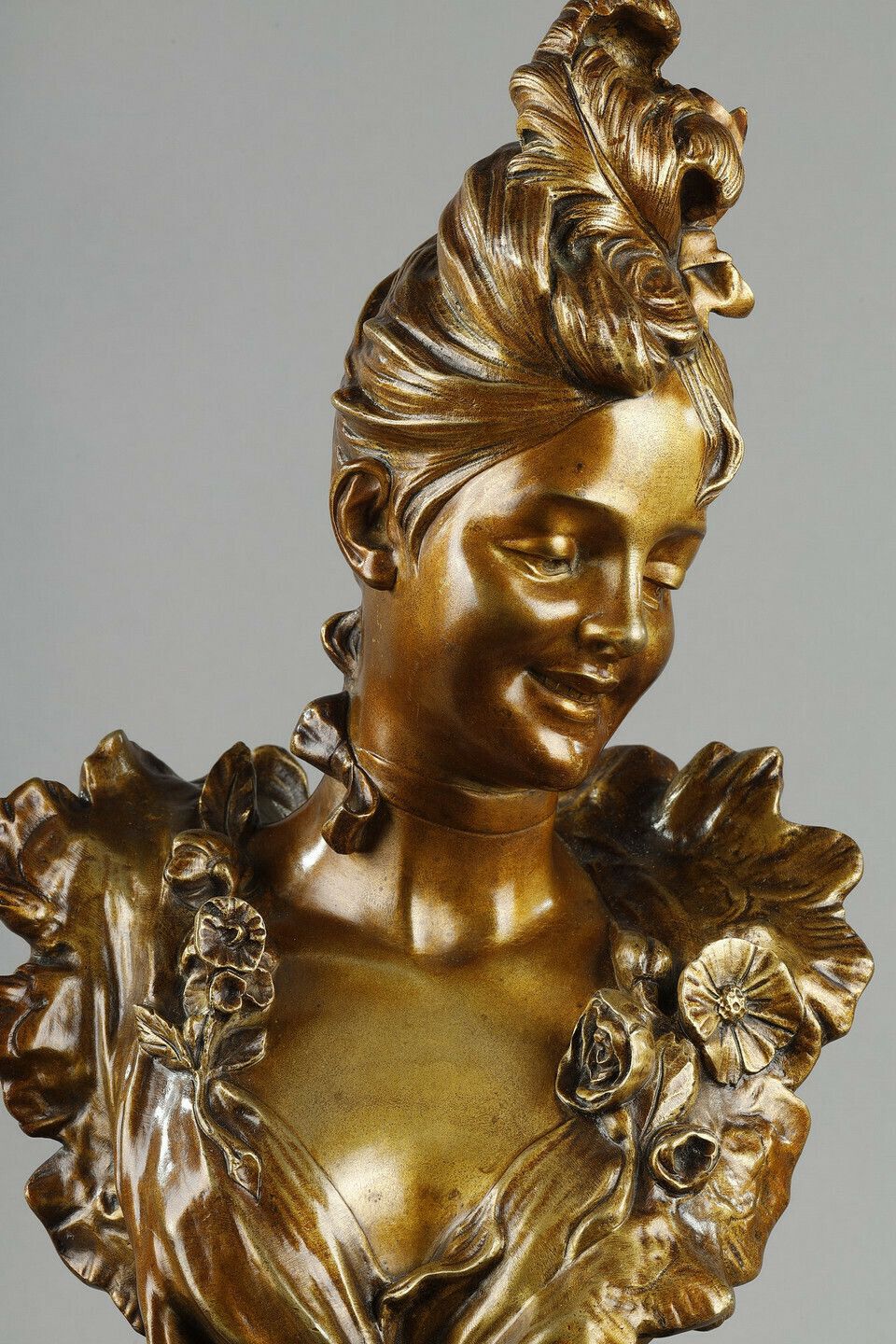 photo for sale Bust Of A Young Belle époque Woman By Victor Léopold Bruyneel