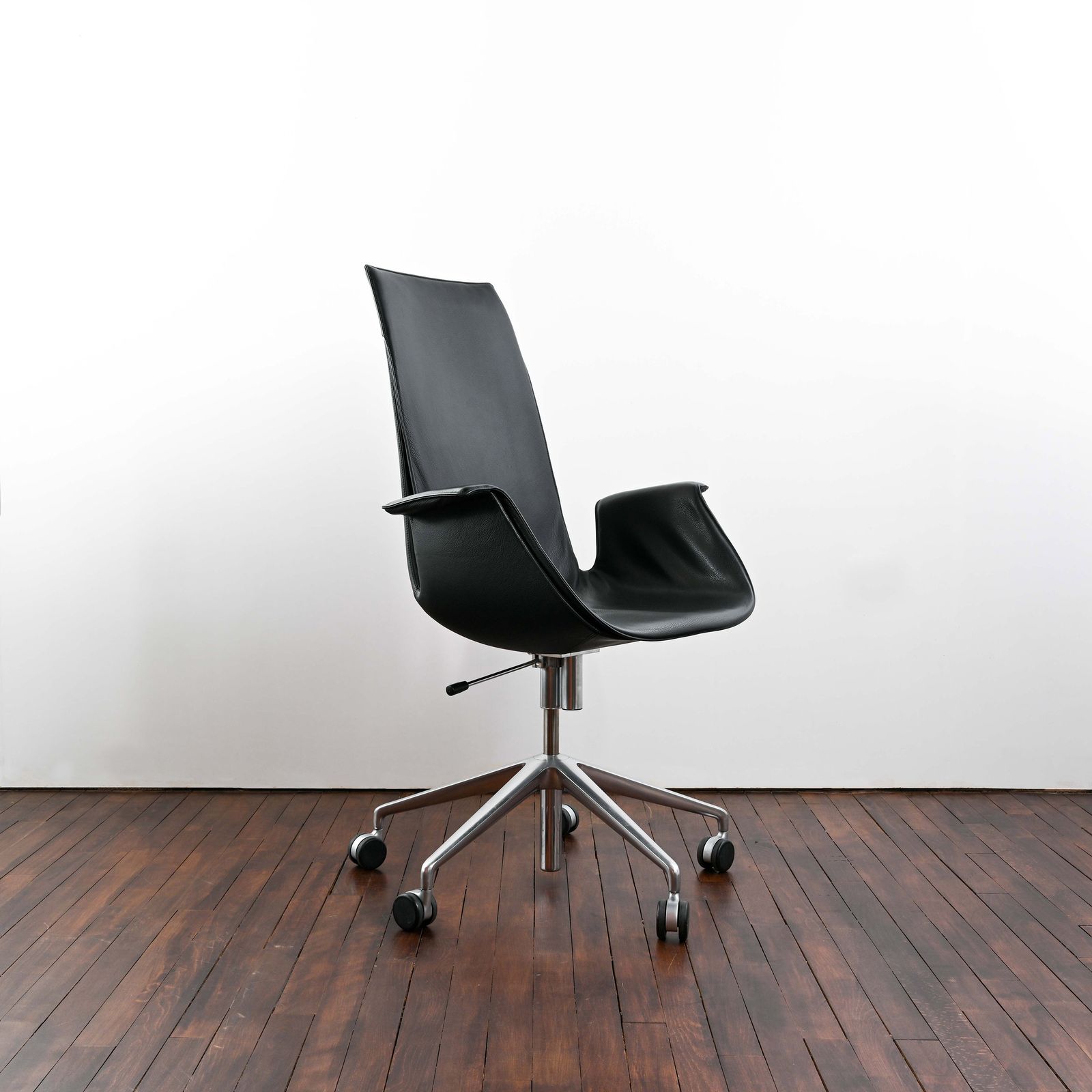 Swivel Chair Pk 6725 5r Produced By Walter Knoll photo furniture