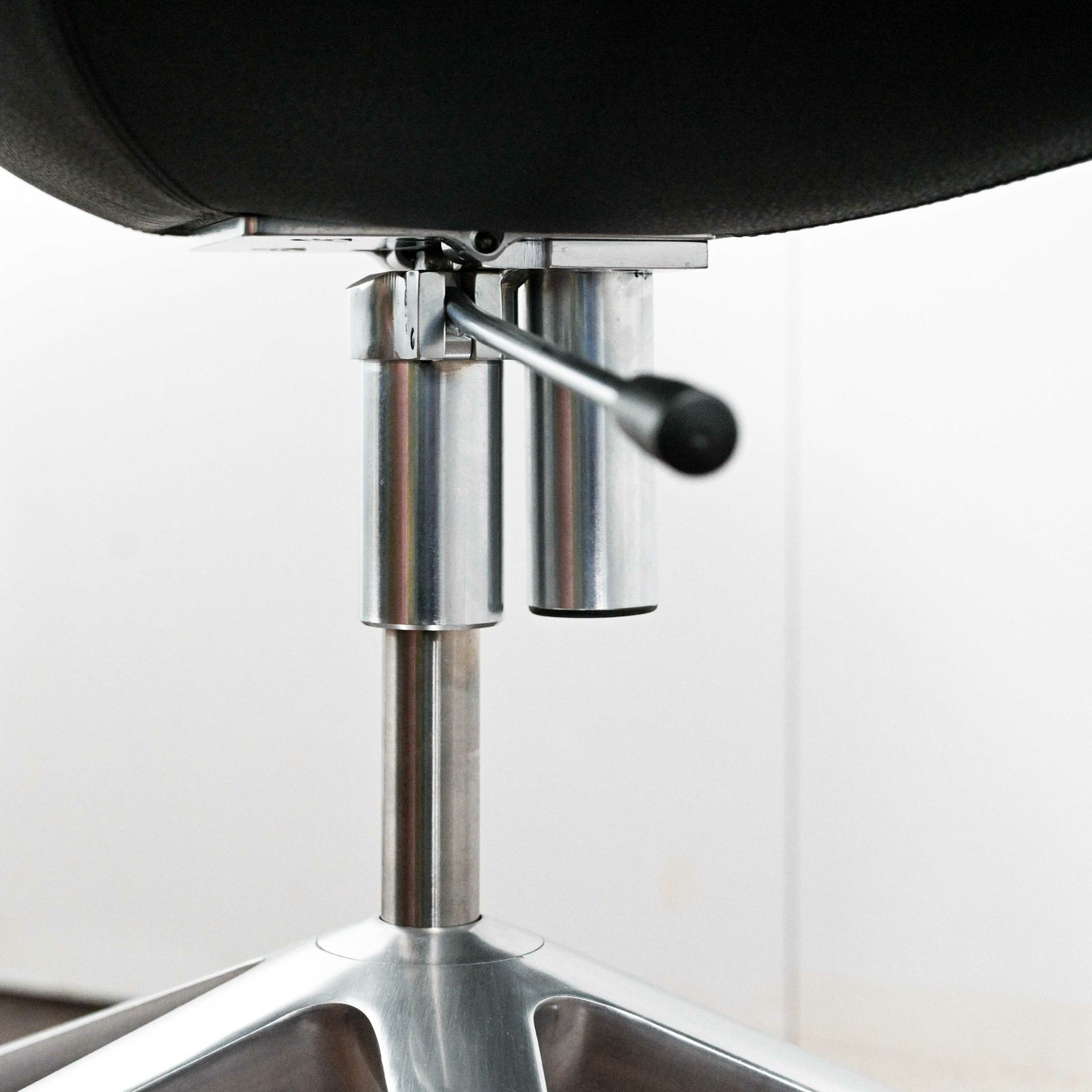 2905.0 Swivel Chair Pk 6725 5r Produced By Walter Knoll photo