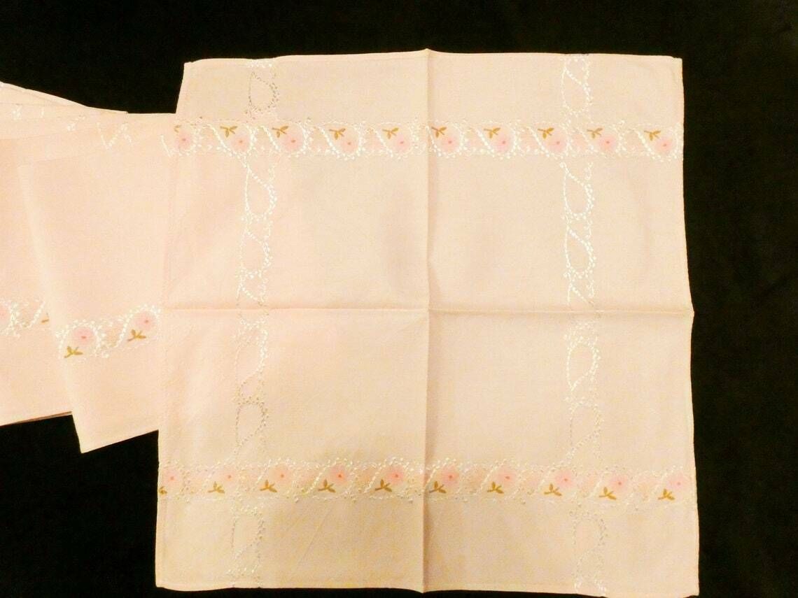 Antique French Napkins Linen Damask Serviettes, Vintage Pale Pink Damask Linen Napkins, Retro French Damask Serviettes 60s photo for sale