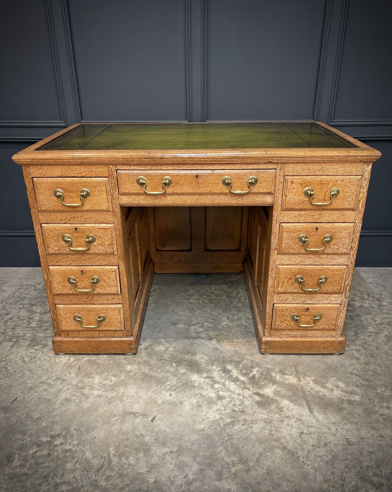 Freestanding Oak Kneehole Desk photo furniture