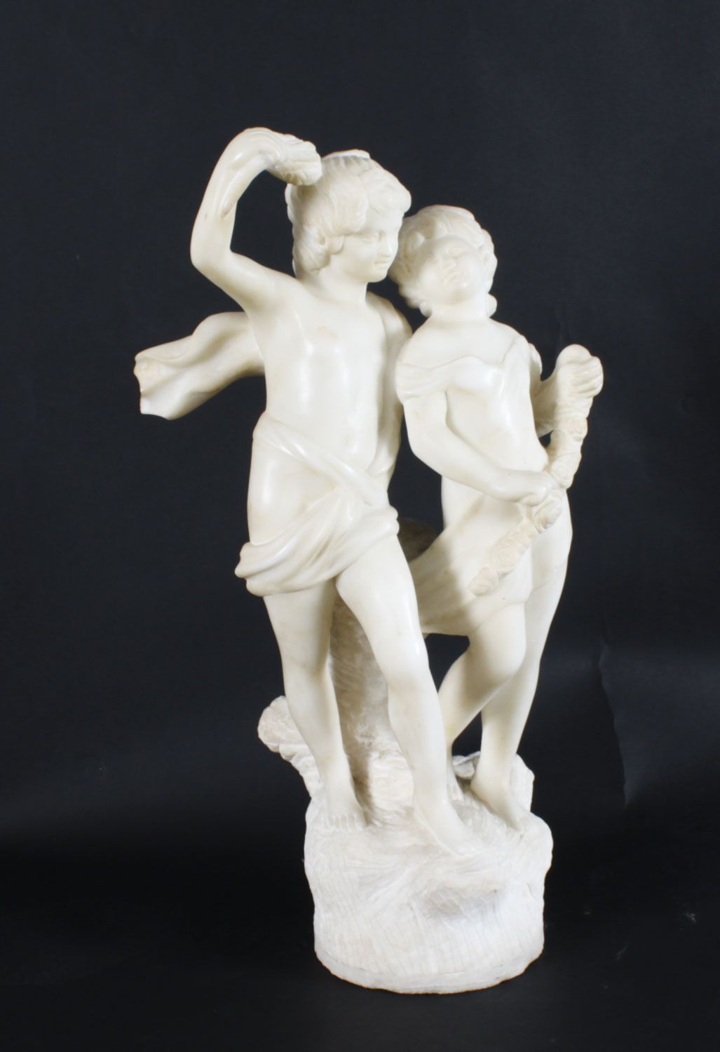 photo vinterior Antique Marble Sculpture Of Two Siblings 20th Century