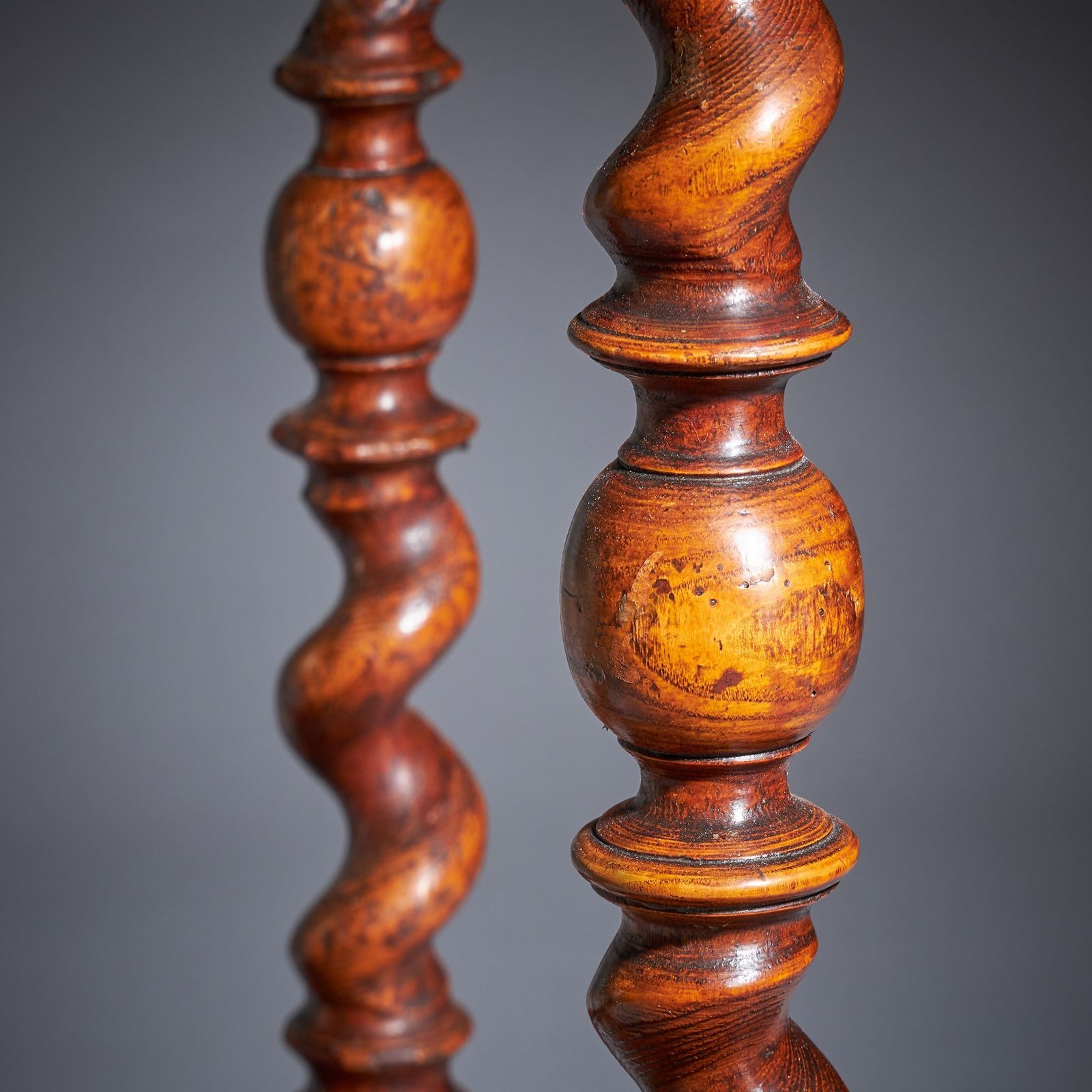 A Fine And Rare 17th Century William And Mary Olive Oyster Table, Circa 1680 1700. England photo buy