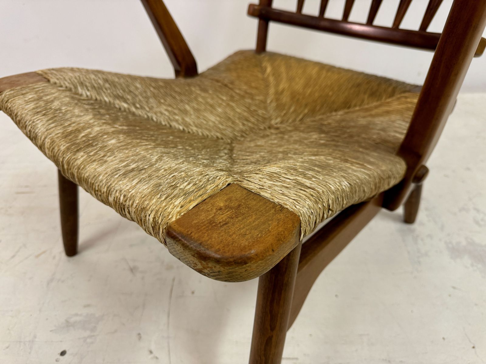 photo vintage 1950s Dutch Stick Back And Rush Seat By De Ster Gelderland