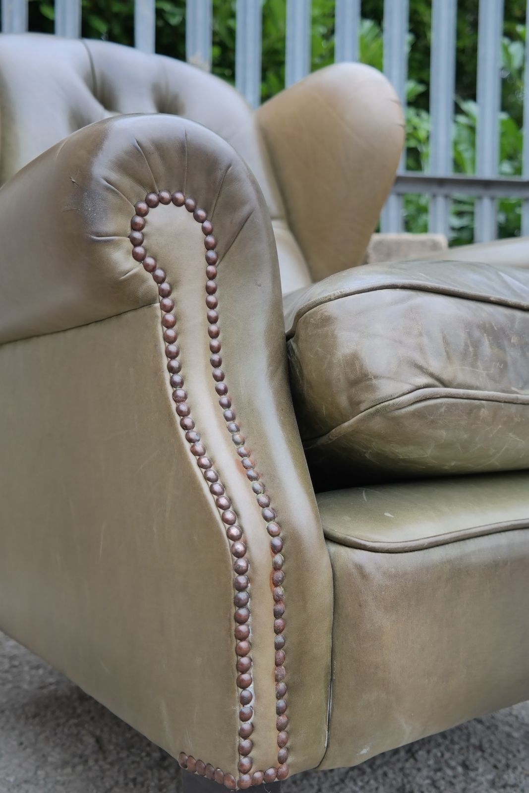 photo vinterior Pair George Smith Cowshead Cigar Club Leather Armchairs Olive Rrp £14000