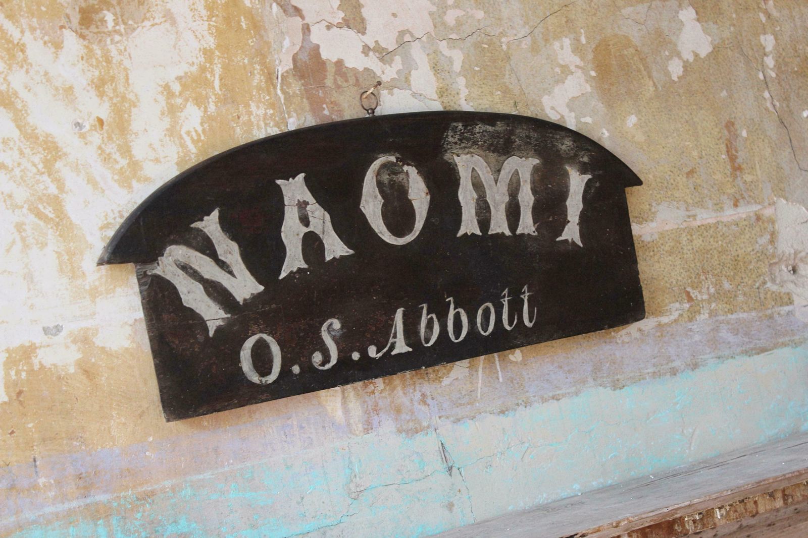 photo furniture Early 20th C Stern Name Board "Naomi" Clovelly Fishing Boat Naval Maritime Ship