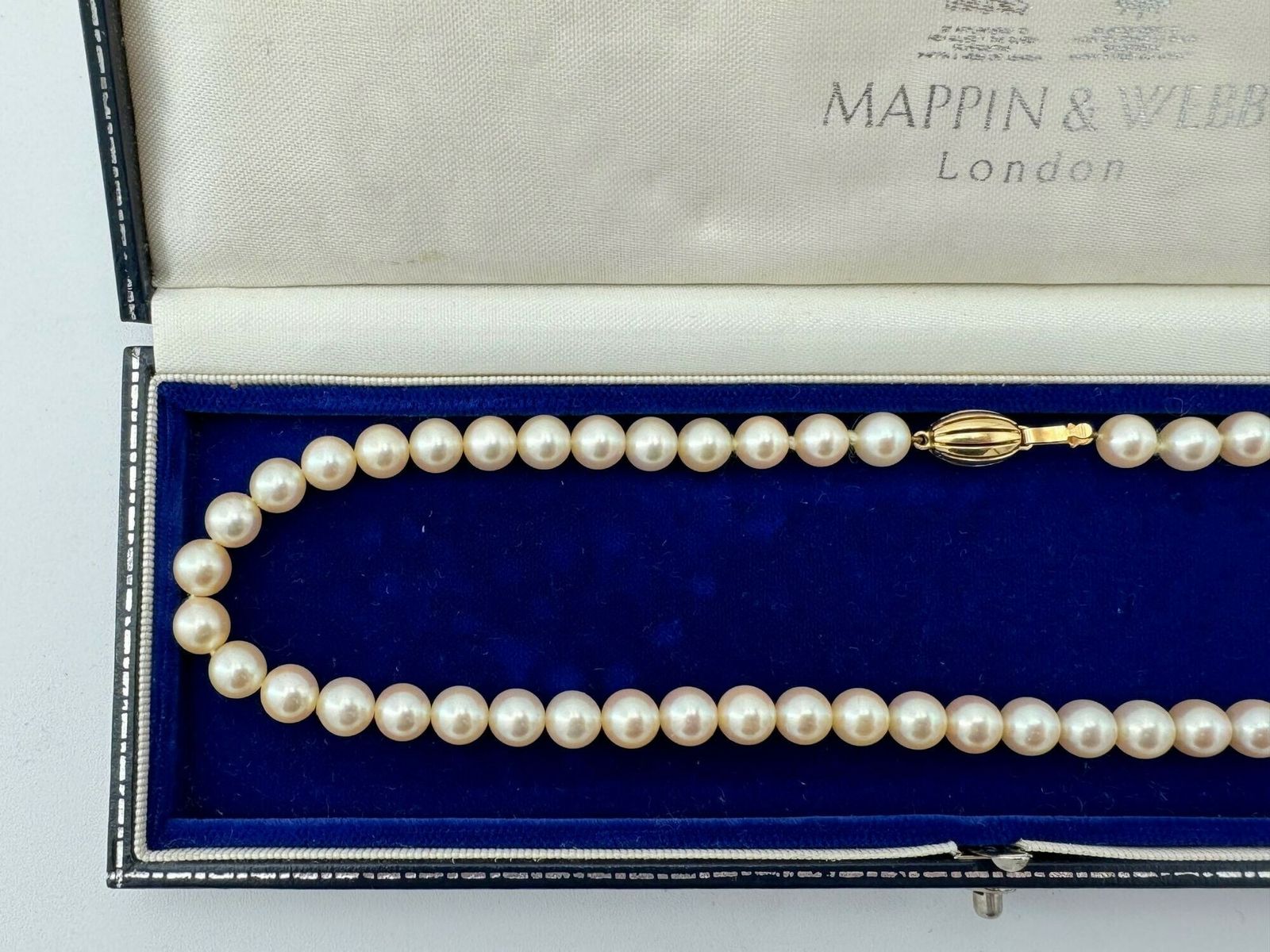 A Lovely Late 1980s Mappin And Webb Akoya Pearl Necklace With 18carat Gold Clasp In Orignal Box photo vintage