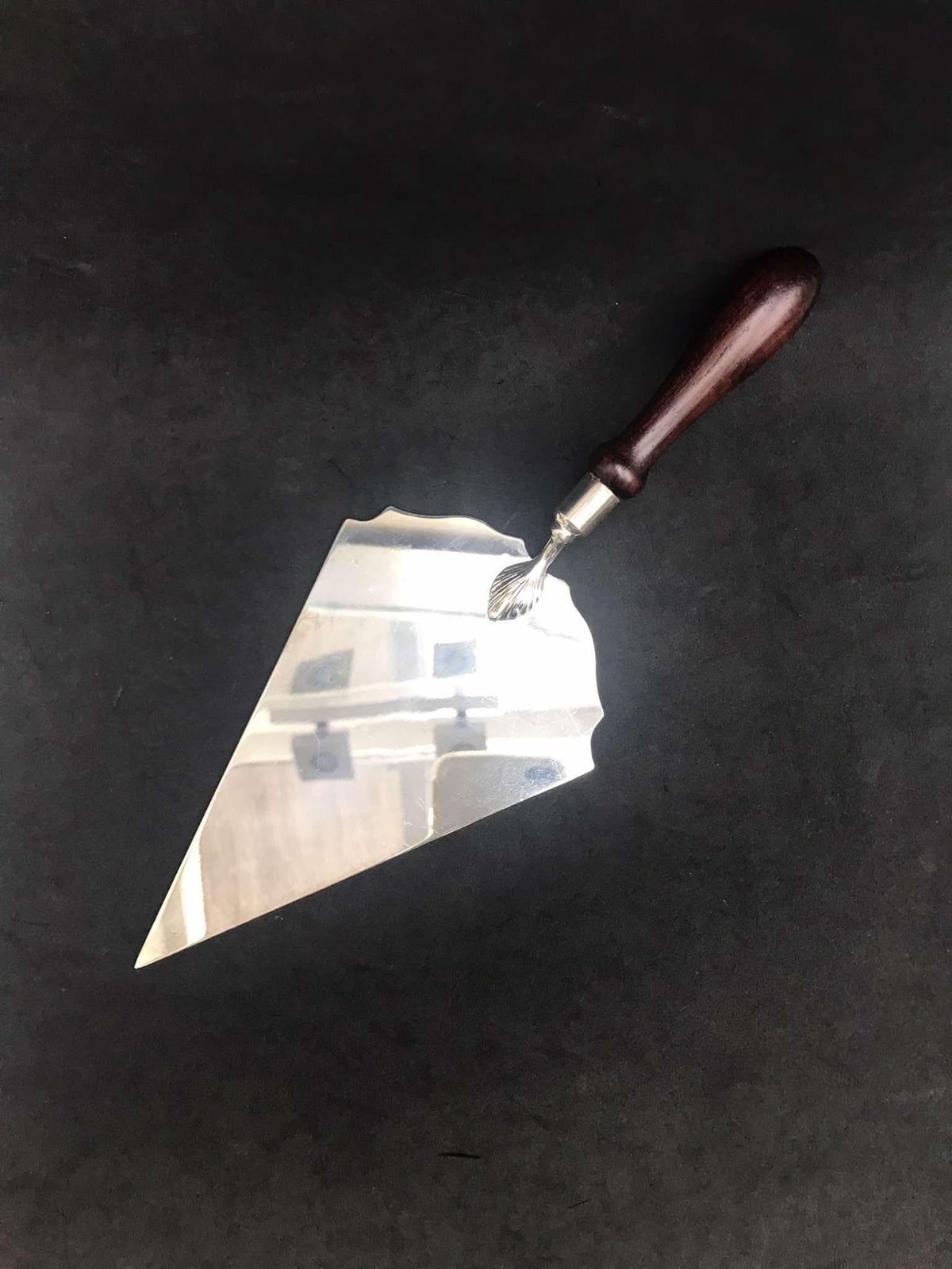 Cake Lifter Server Pie Silver Plated Gardeners/Builders Trowel Award Swatkins 11″ Silver Plated & Wooden Handle Trowel Prize Award photo for sale