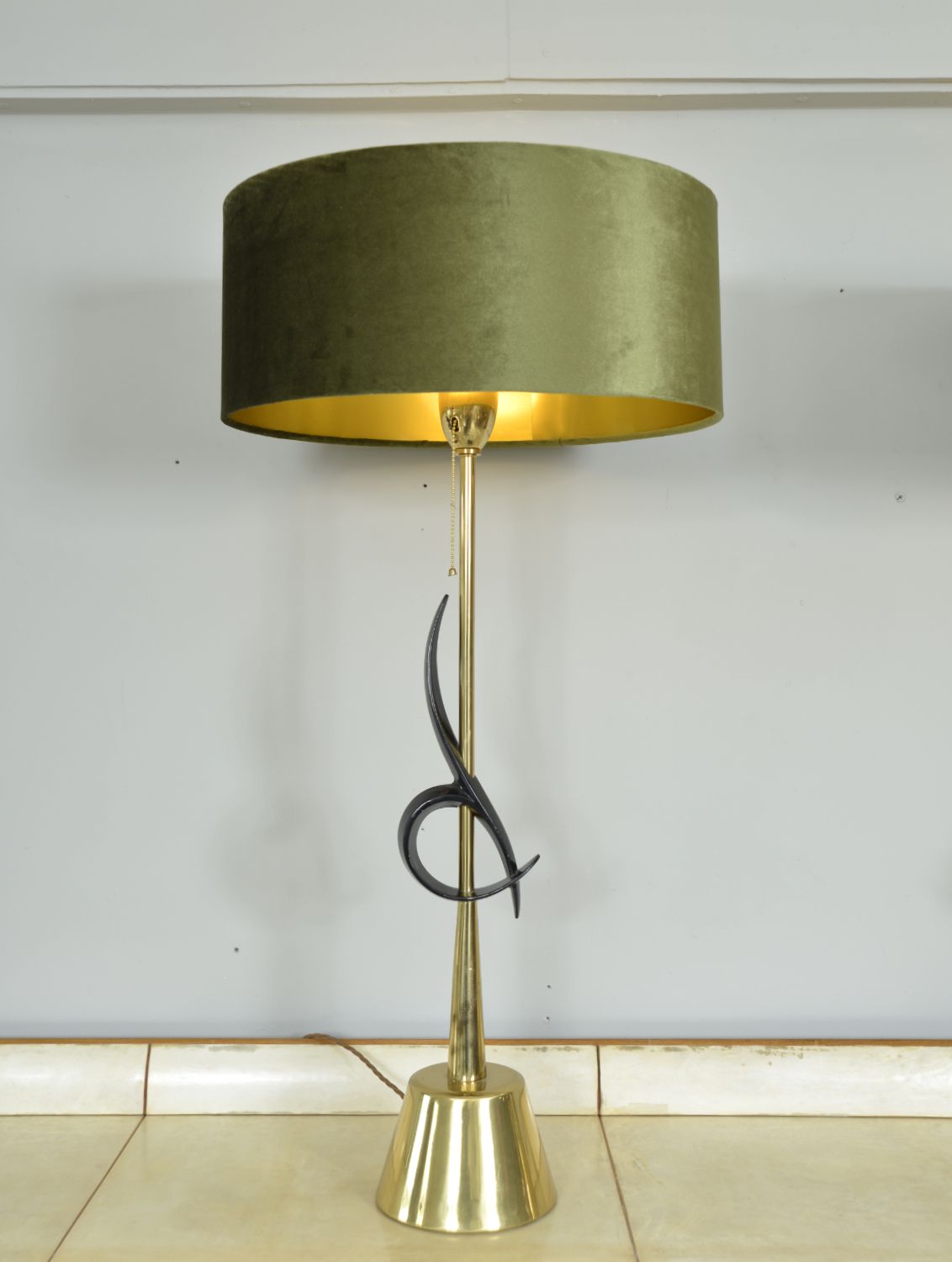 Large Pair 1950s American Midcentury Modern Table Lamps By Rembrandt Lamp Company Hollywood Regency photo vintage