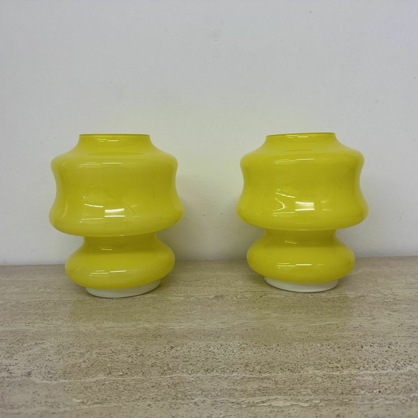 Set Van 2 Space Age Gele Glazen Tafellampen Ve Art Italy Design, Jaren 1970 photo vinterior