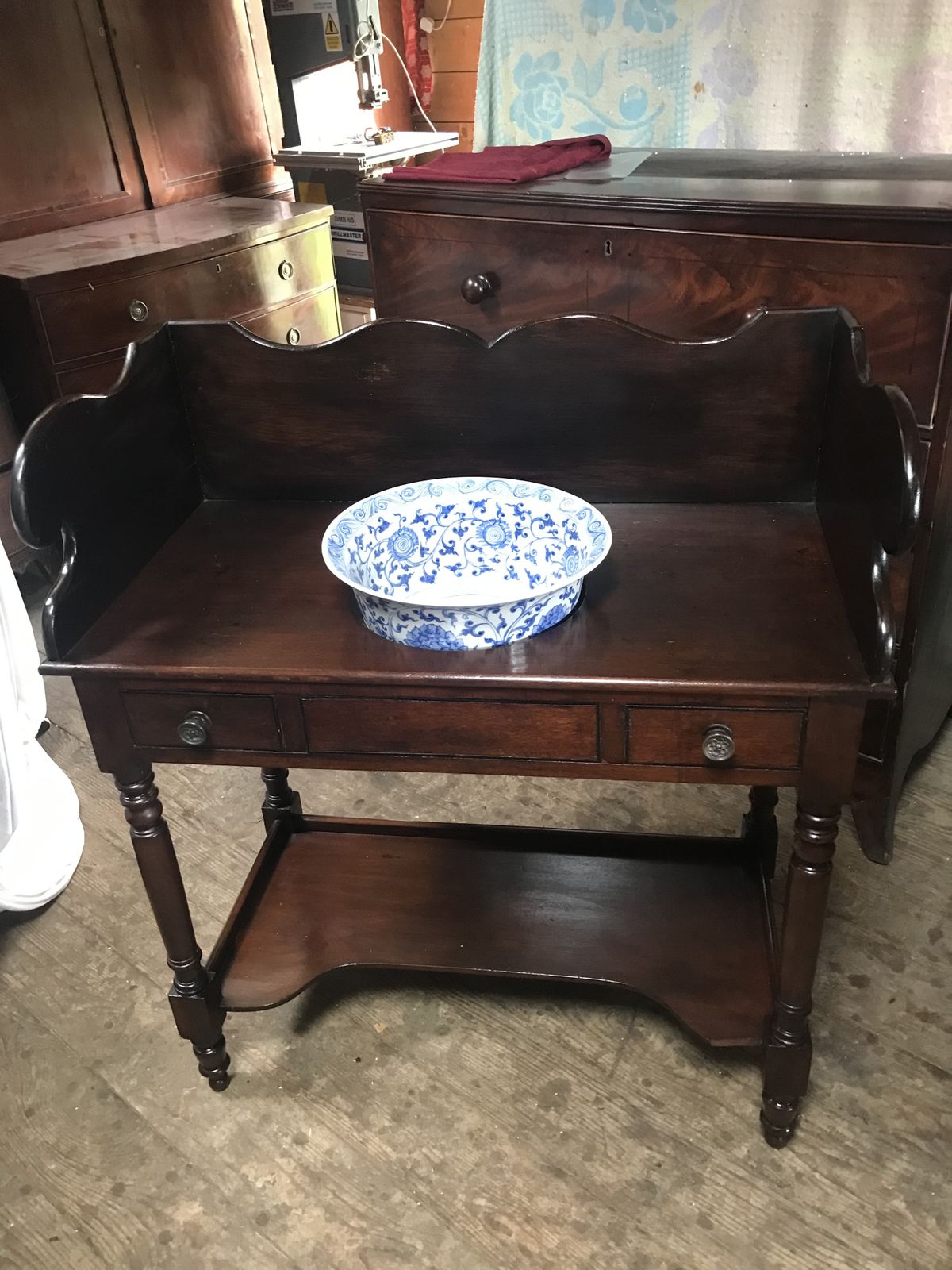 Victorian Mahogany Washstand With Bowl From An Exclusive Country House Hotel . photo vintage