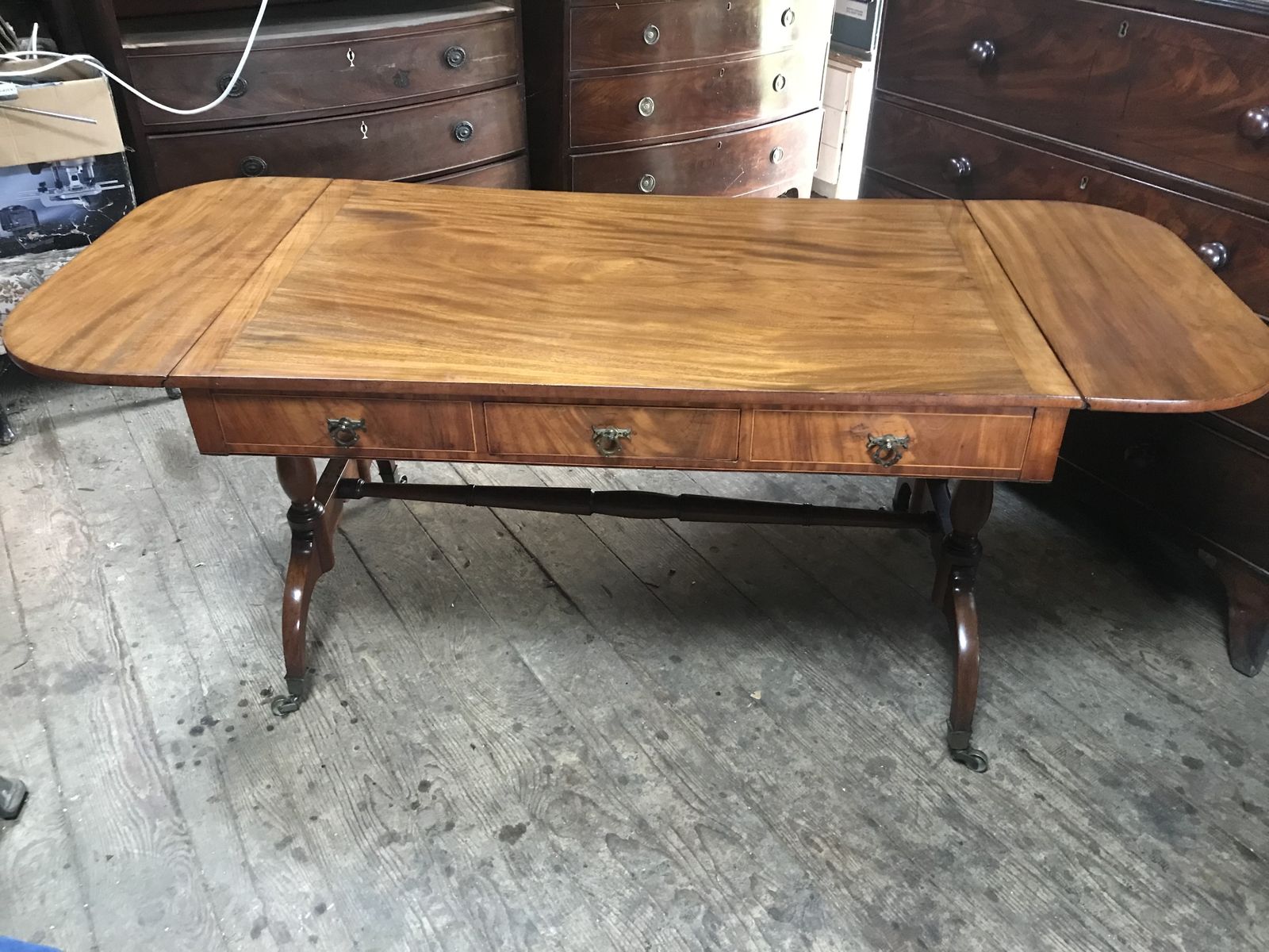 Large Georgian Mahogany Table From A Very Exclusive Country House / Hotel . photo Furniture