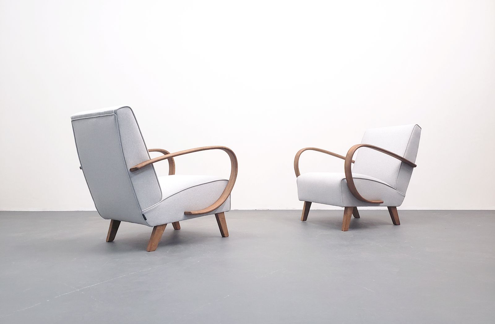 1930 Jindrich Halabala Bentwood Armchair In Ash Grey
