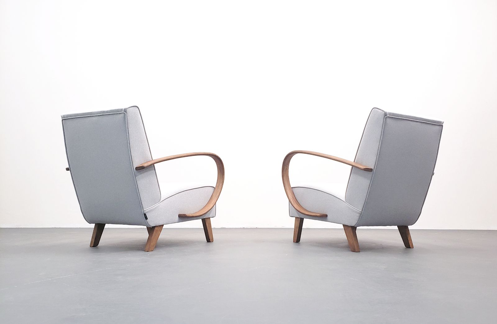 photo furniture Set Of Two, 1930 Jindrich Halabala Bentwood Armchairs In Ash Grey