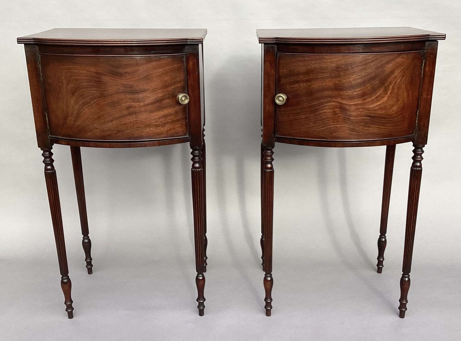 Fine George III Pair Of Mahogany Bedside Cabinets / Cupboards photo vinterior