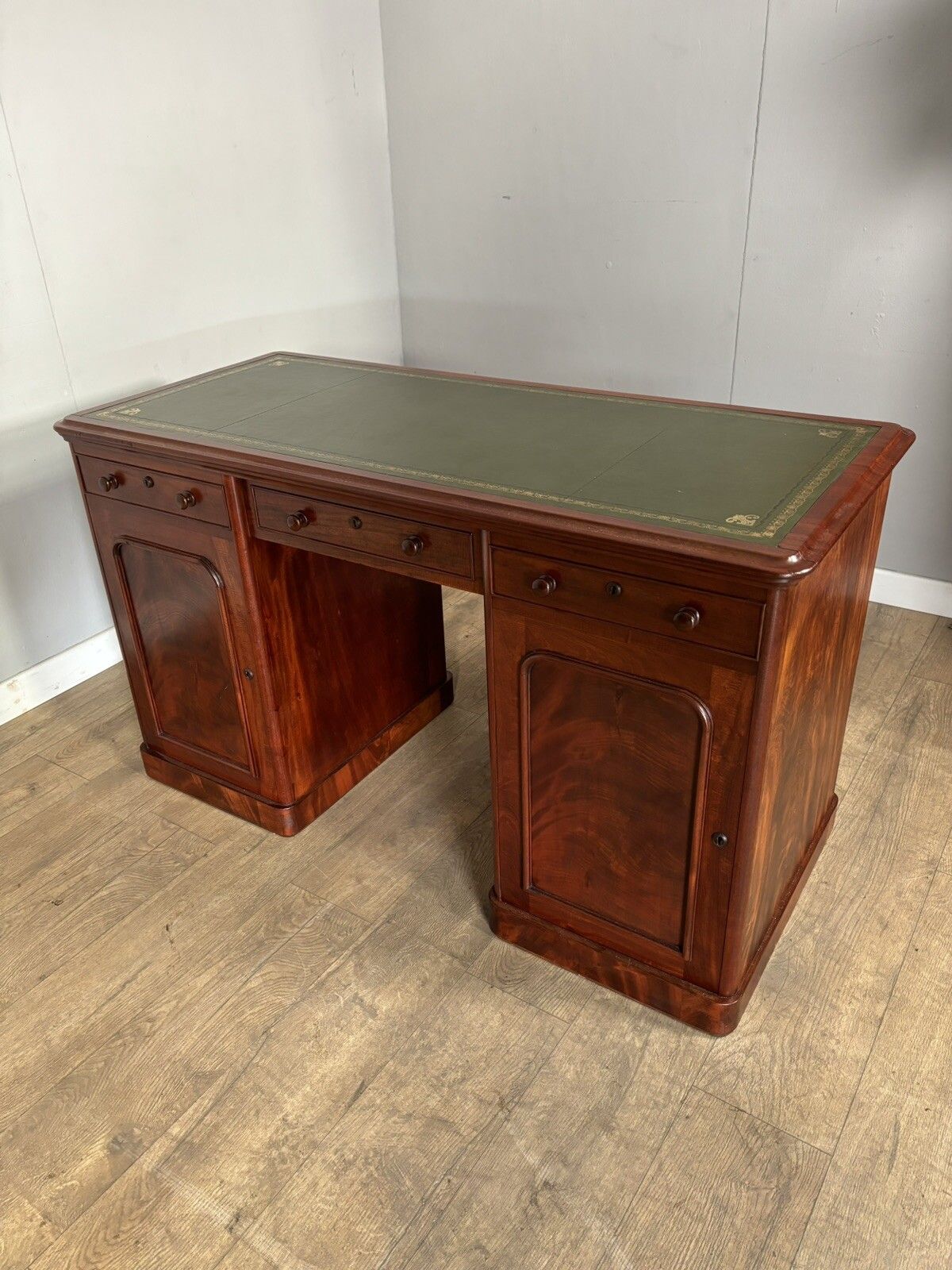 Good Victorian Mahogany Knee Hole Desk photo vintage