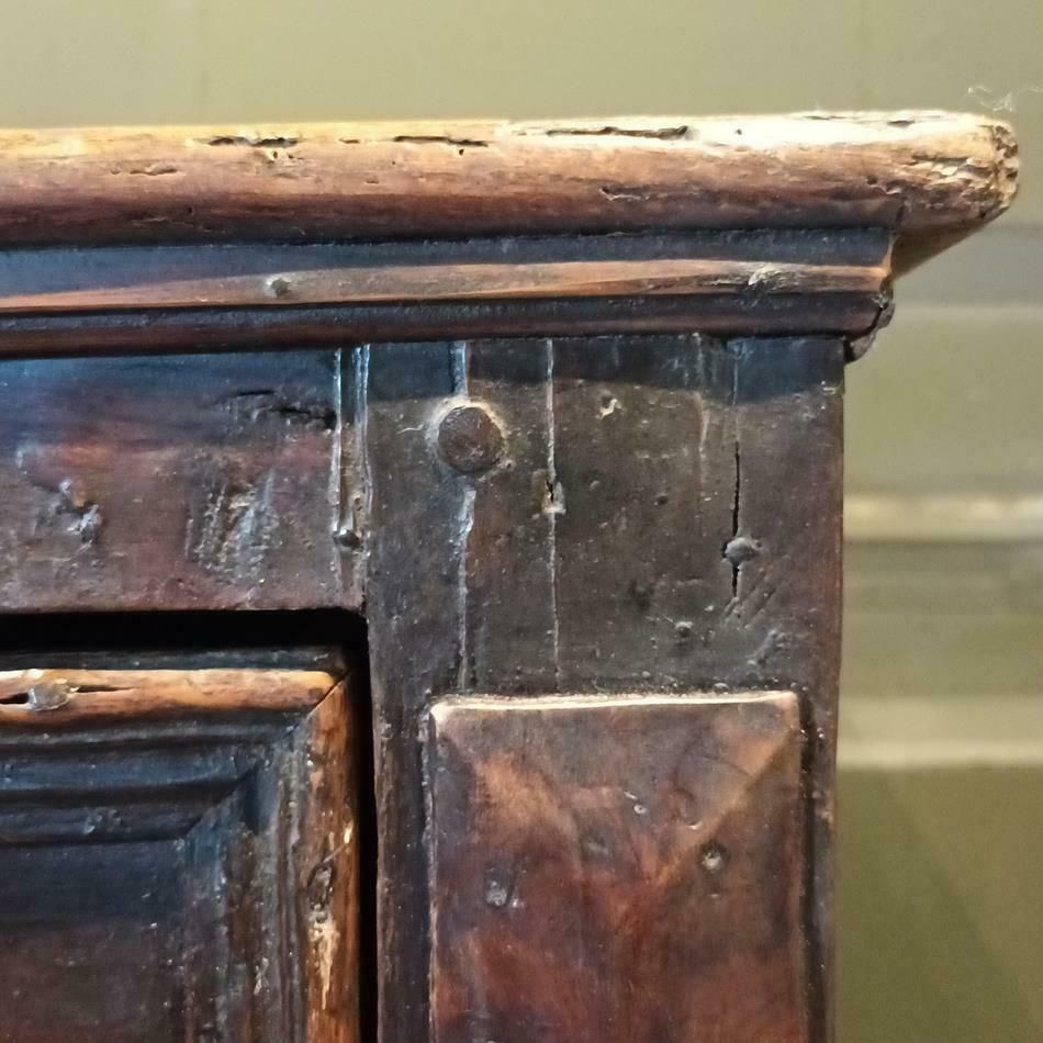 A Late 17th Century Chest Of Drawers photo vinterior