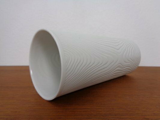 Mid Century Op Art Vases From Hutschenreuther Tirschenreuth, 1960s, Set Of 2 photo vinterior