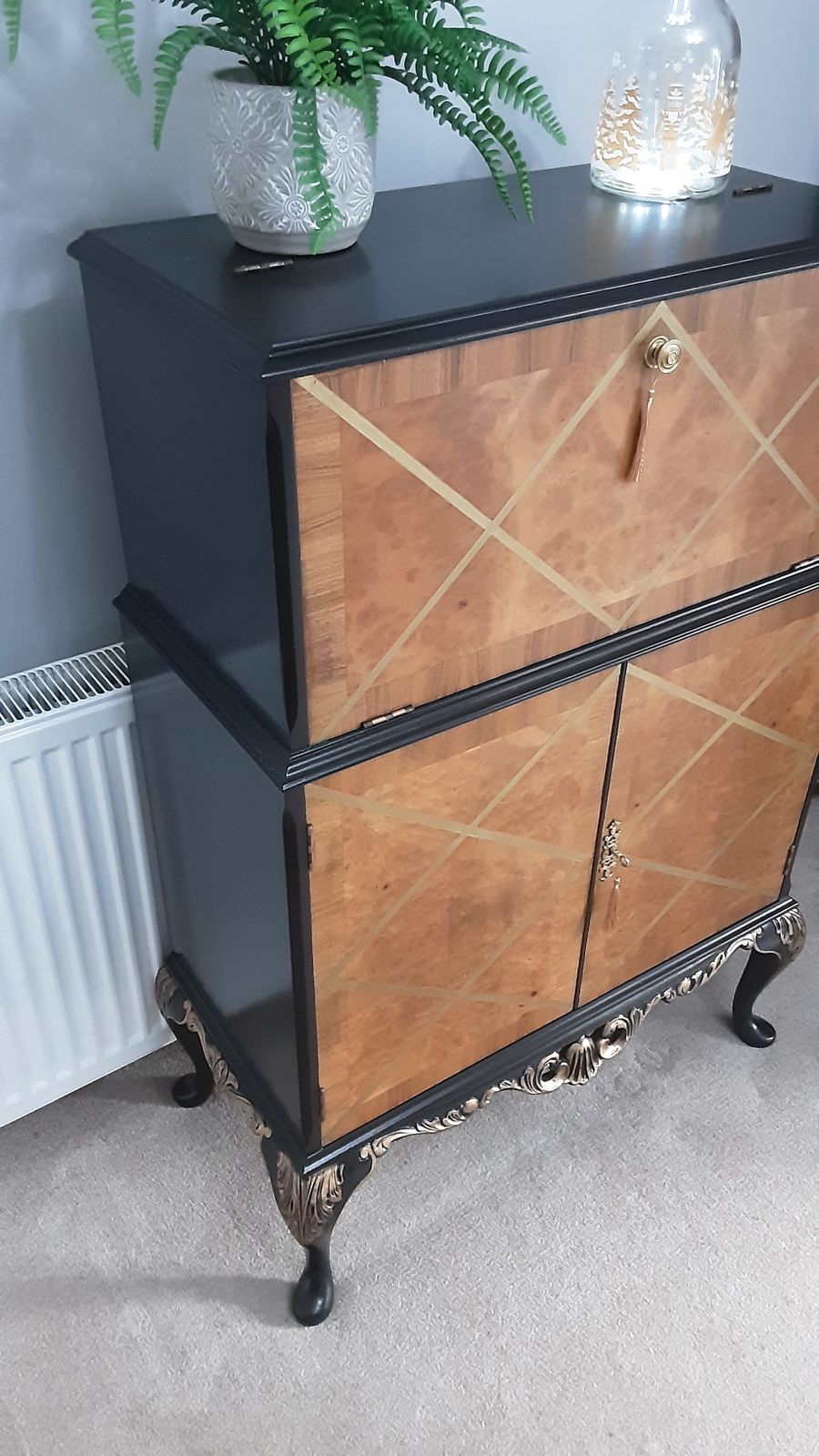 Queen Anne Walnut Cocktail Cabinet. photo vintage