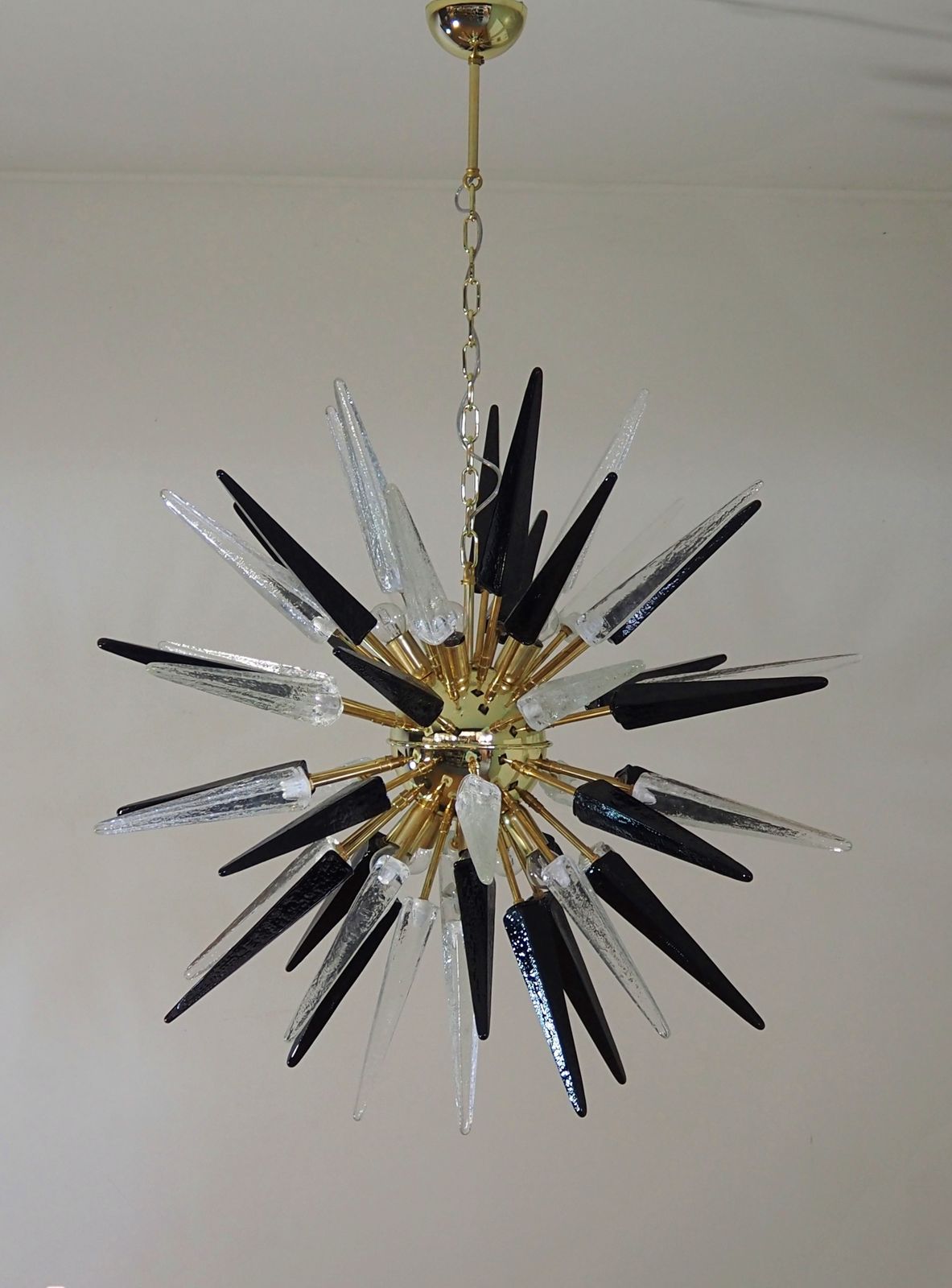 photo for sale Exceptional Murano Trasparent And Black Glass Sputnik Chandelier   51 Glasses