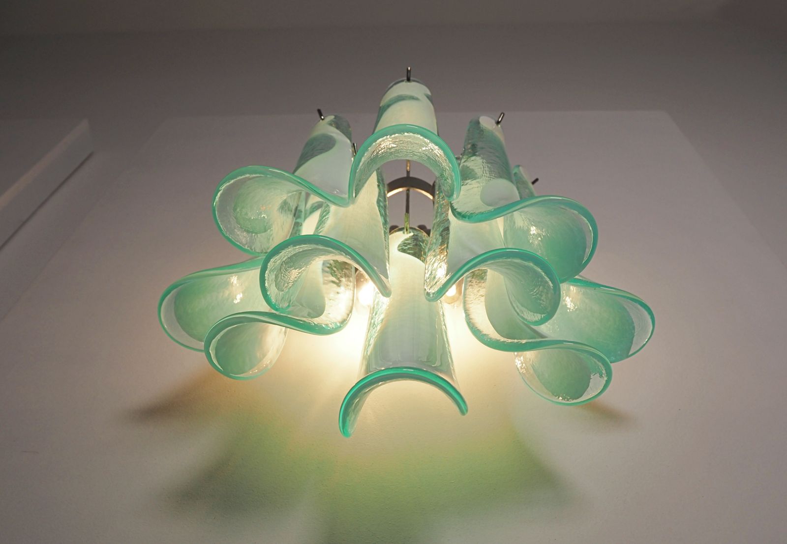 Lighting Pair Of Vintage Italian Murano Wall Lights   Mazzega   10 Turquoise Lattimo Glass Petals photo