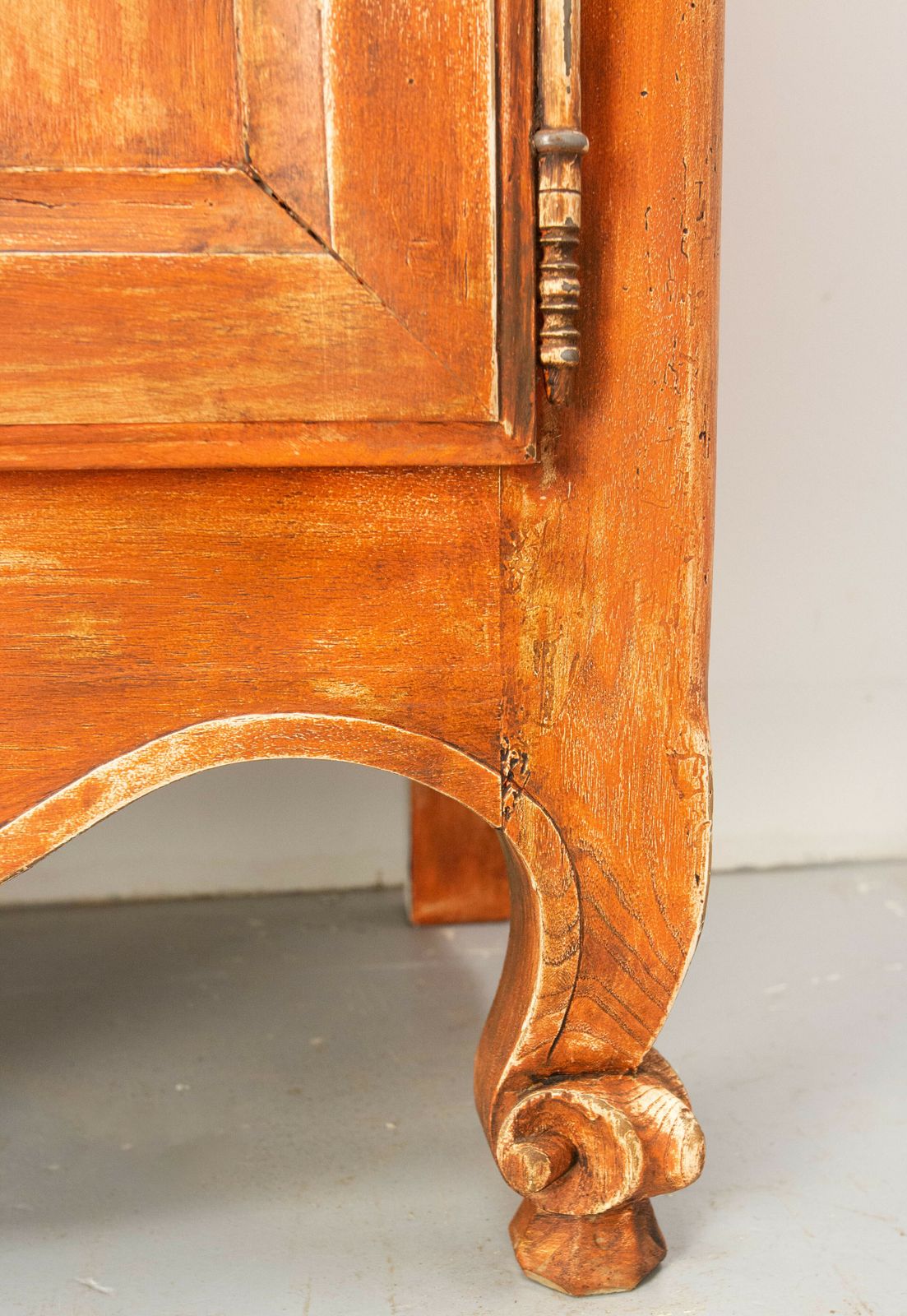 Antique Sideboard Dresser French Louis XV Carved Walnut Buffet, 19th Century photo vinterior