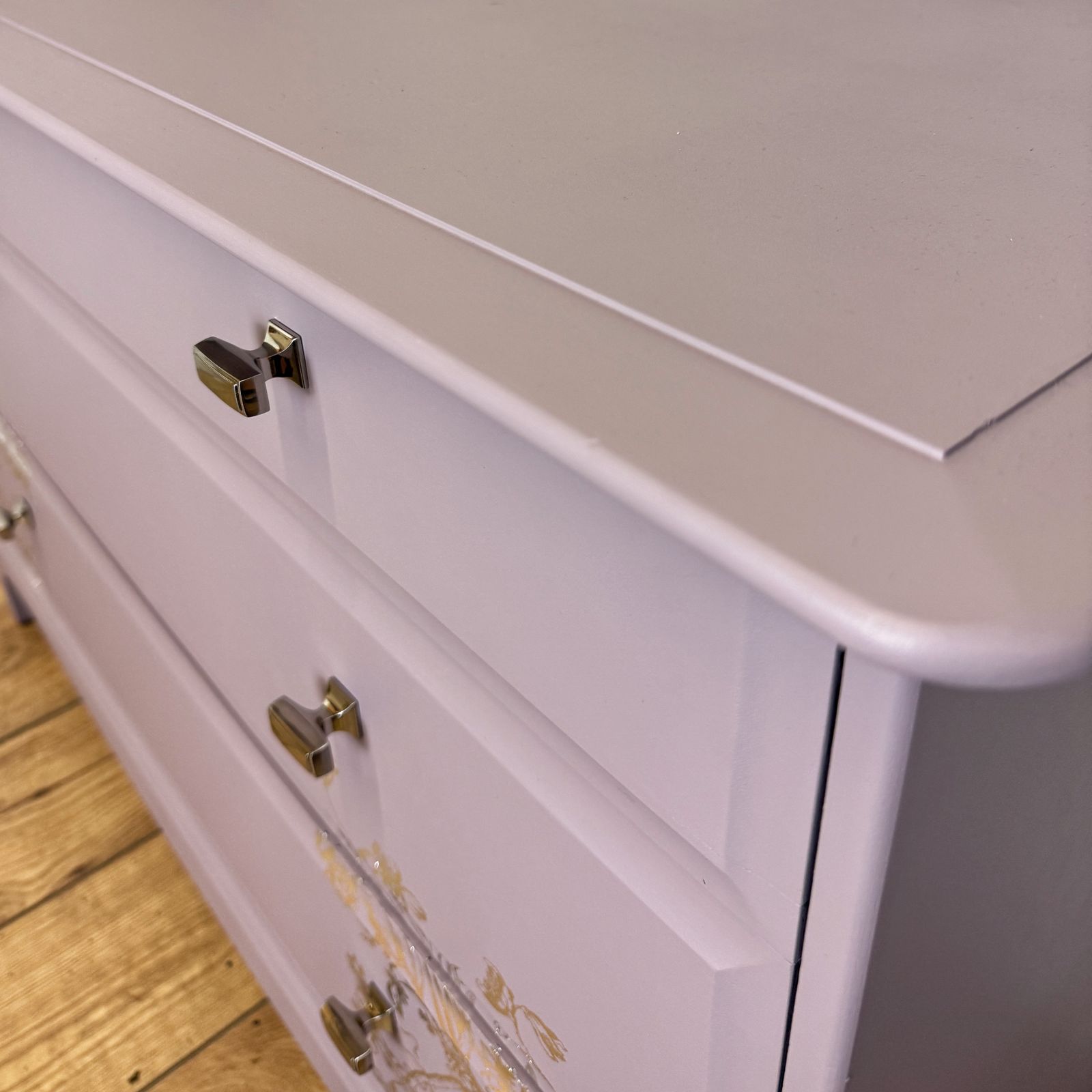 Lilac And Silver Stag Minstrel Chest Of Drawers photo Furniture