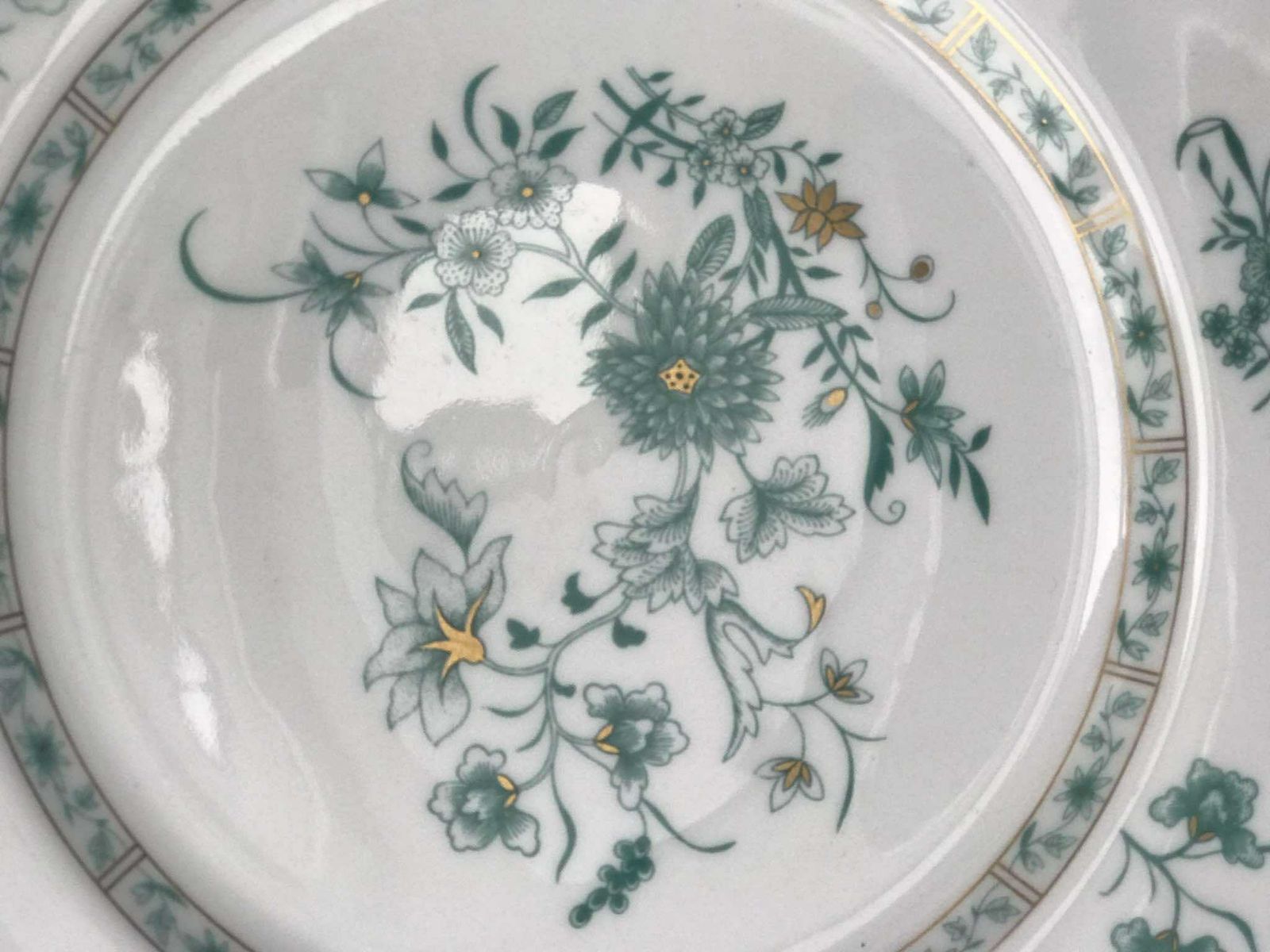 6 Porcelain Bernardaud Limoges Dinner Plates Set Pekin Pattern Discontinued Replacement Golden Rim Romantic Green Plants Flowers Christmas photo for sale