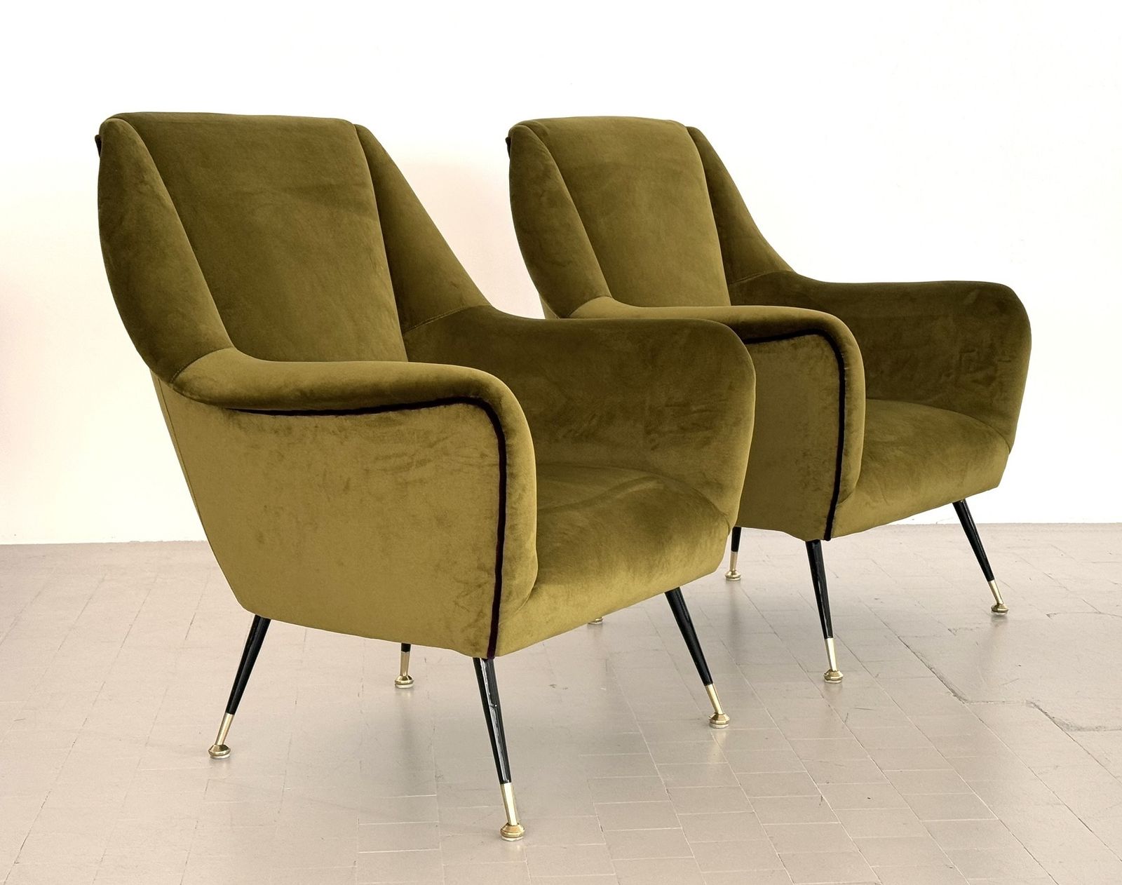 Furniture Italian Designer Pair Of Armchairs In Green Moss Velvet With Brass Feet, 1950s photo