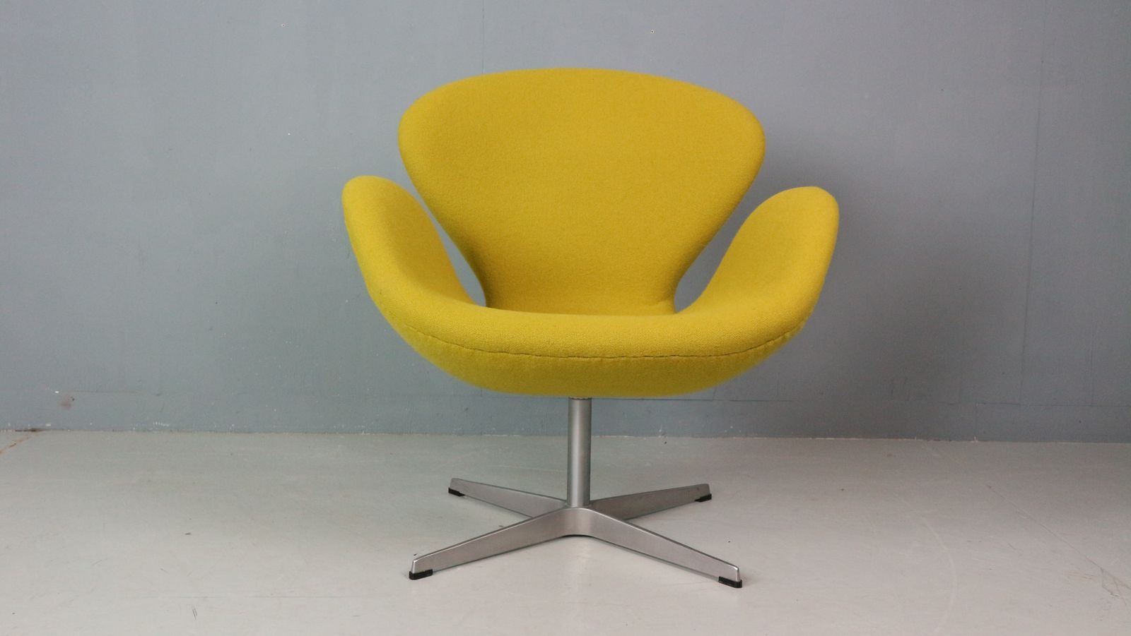 Swan Chair In Yellow Designed By Arne Jacobsen And Fritz Hansen photo Furniture