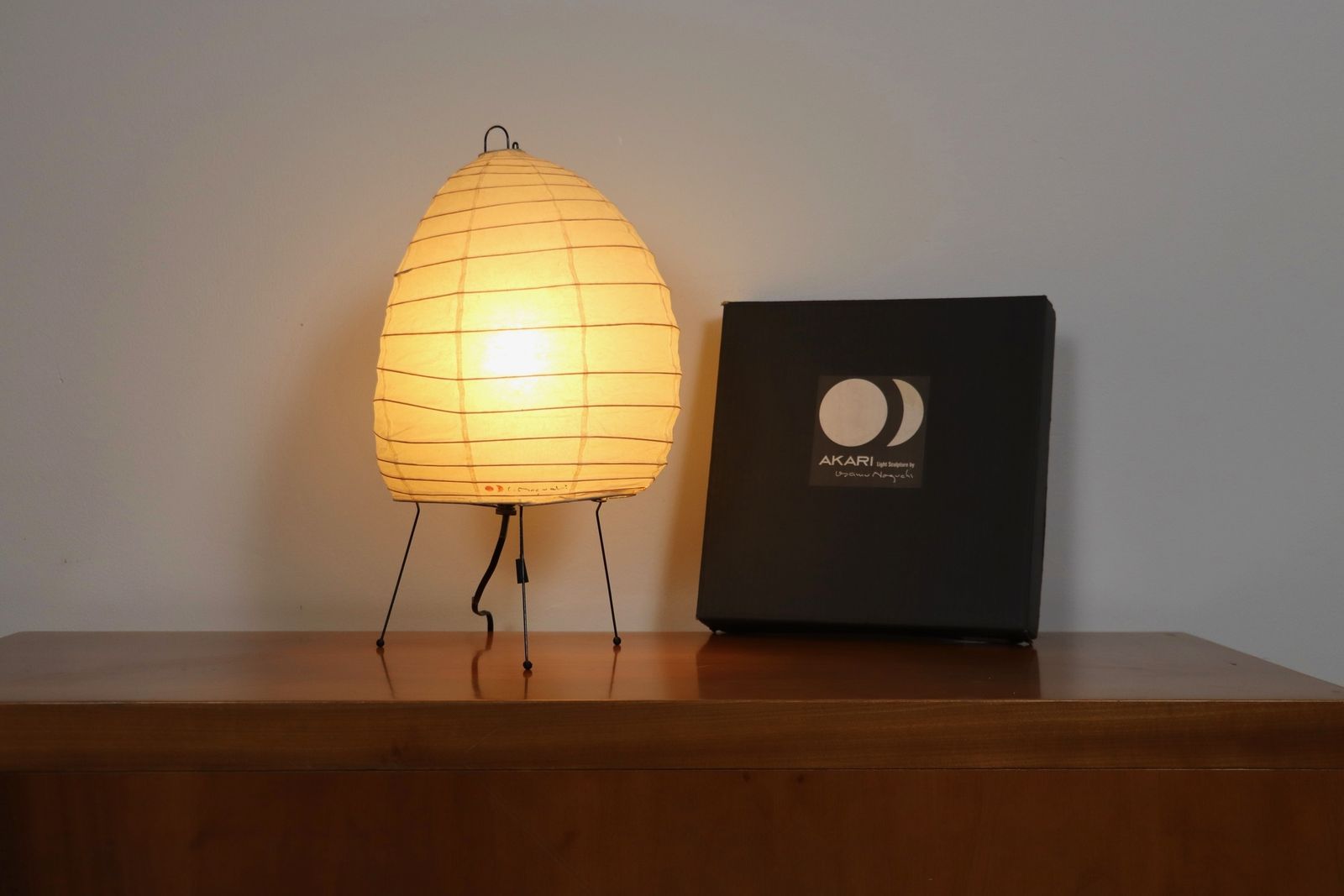 Vintage Akari Model 1n Light Sculpture Table Lamp By Isamu Noguchi, Japan 1980s