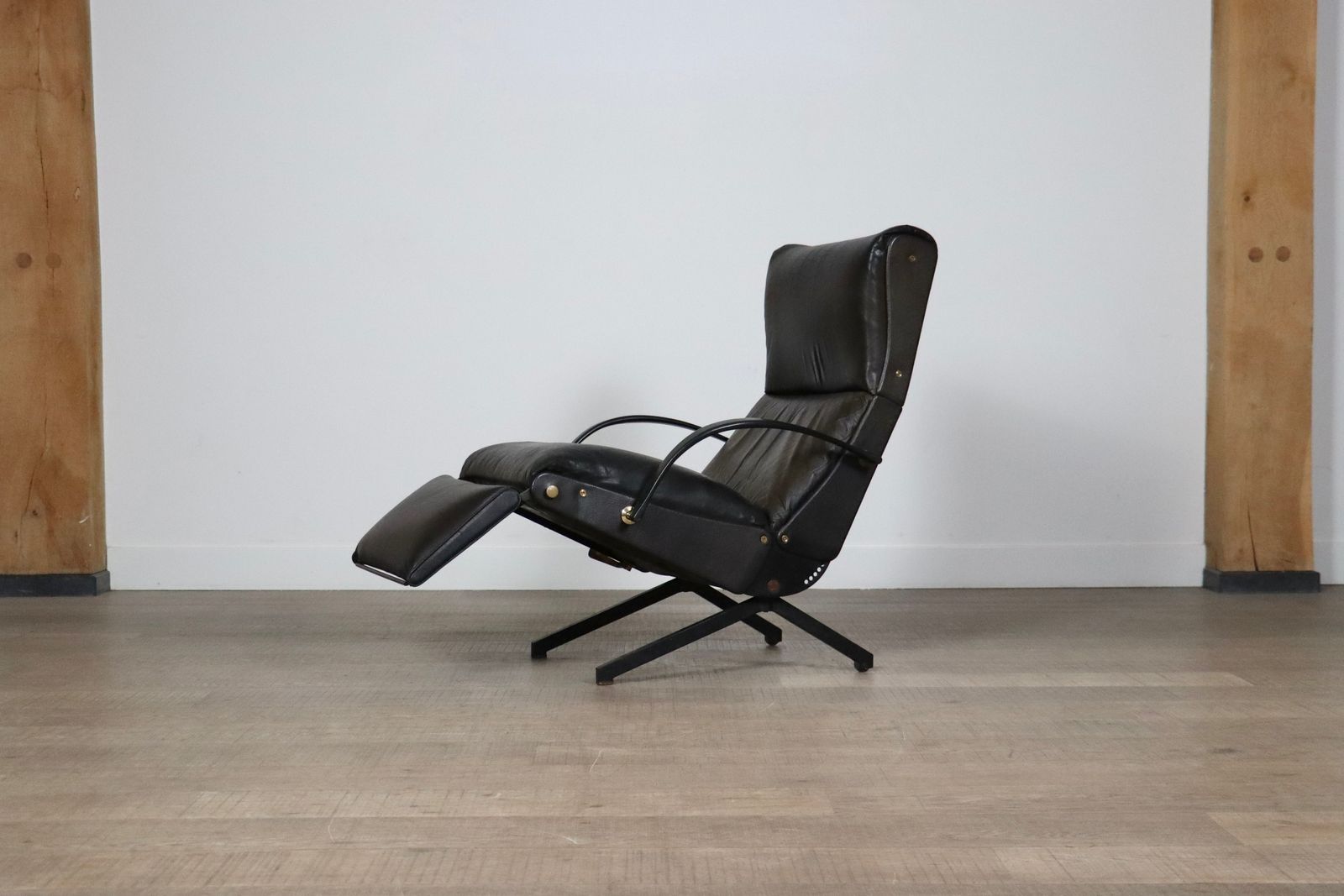 P40 Lounge Chair By Osvaldo Borsani For Tecno In Original Leather, Italy 1960s photo vintage