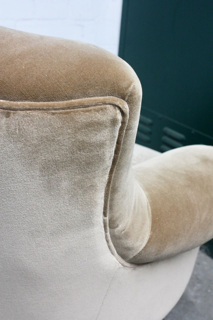 An 18th Century Napoleonic Tub Chair In Mink Coloured Velvet photo 745.0