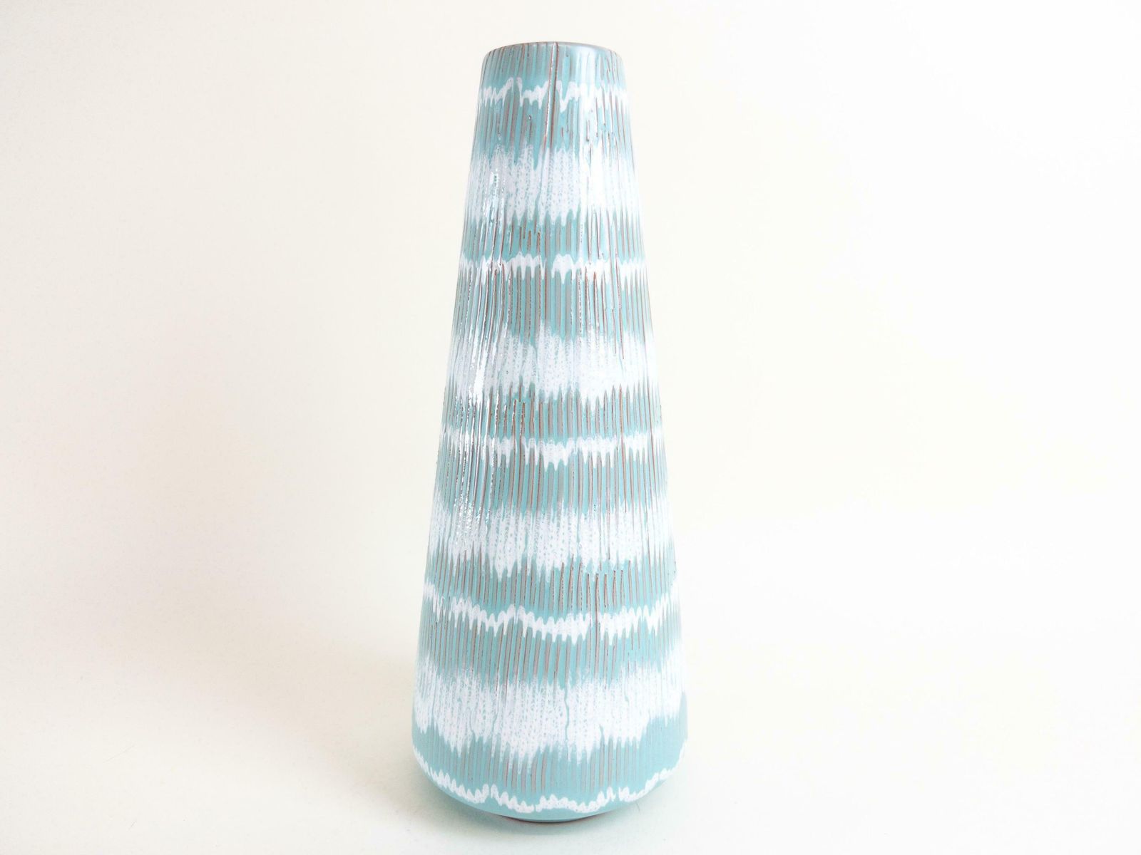 Waechtersbach Ceramic Vase   West German Ceramic Vase   Mint Textured Cone Vase   29 Cm Tall photo vintage