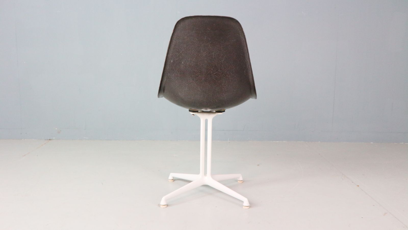 photo vinterior Charles & Ray Eames Set Of 4 Off Black"La Fonda" Chairs For Herman Miller, 1960