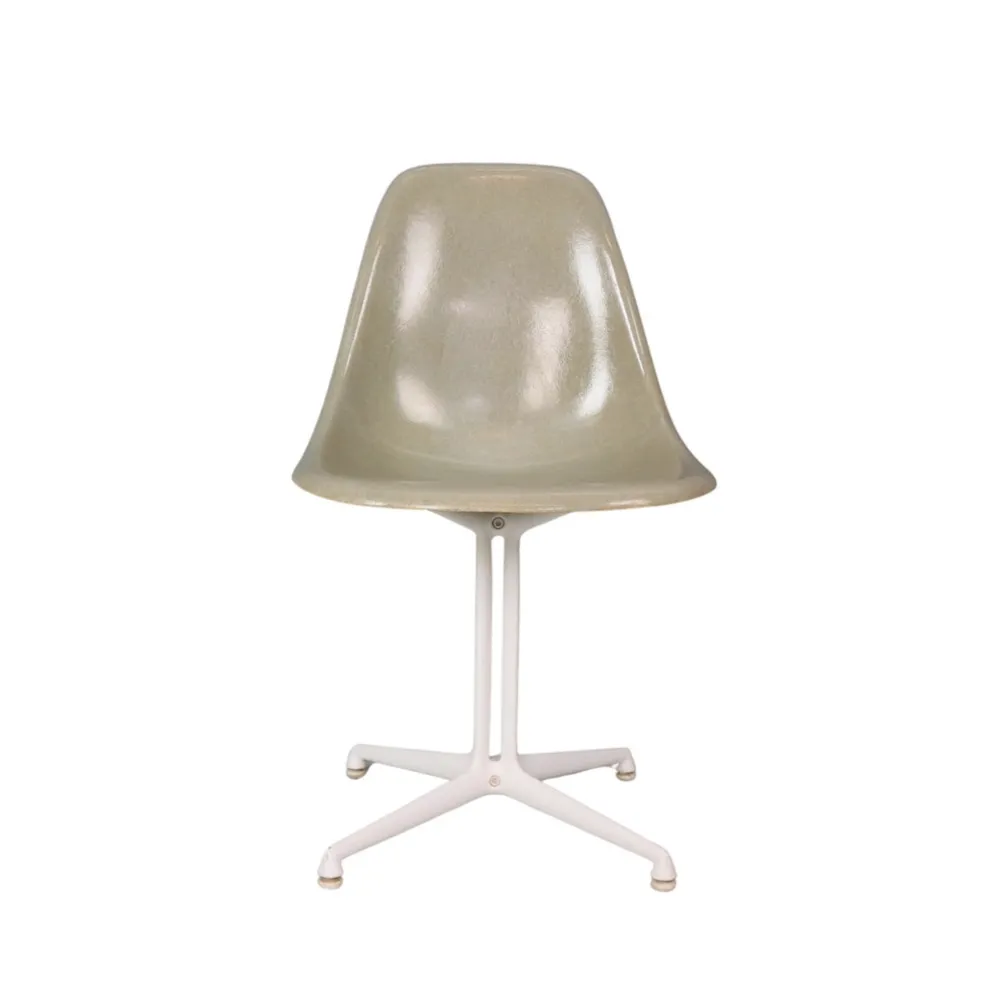 Charles & Ray Eames "La Fonda" Sea Foam Green Fiberglass Chairs Herman Miller photo vintage
