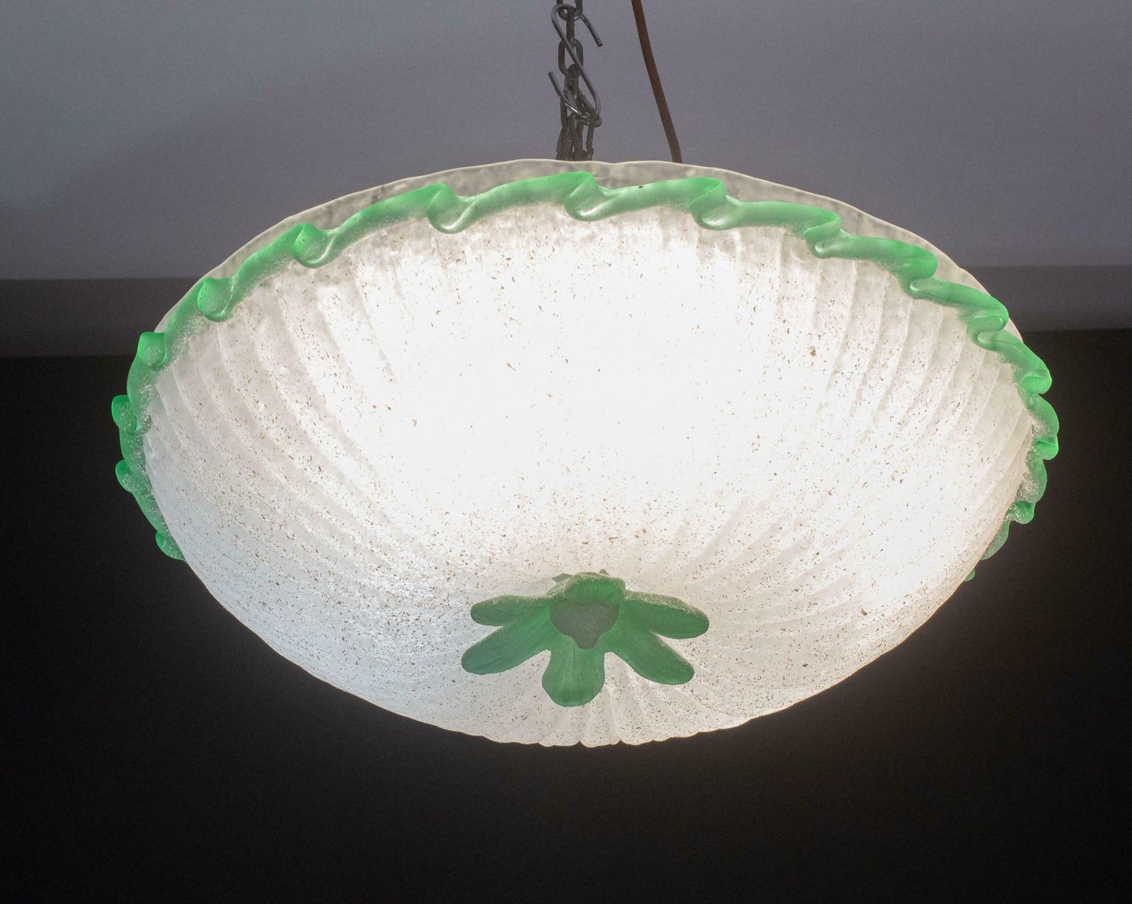 photo furniture Elegant Large Size Italian Green And Murano Glass Ceiling Flower