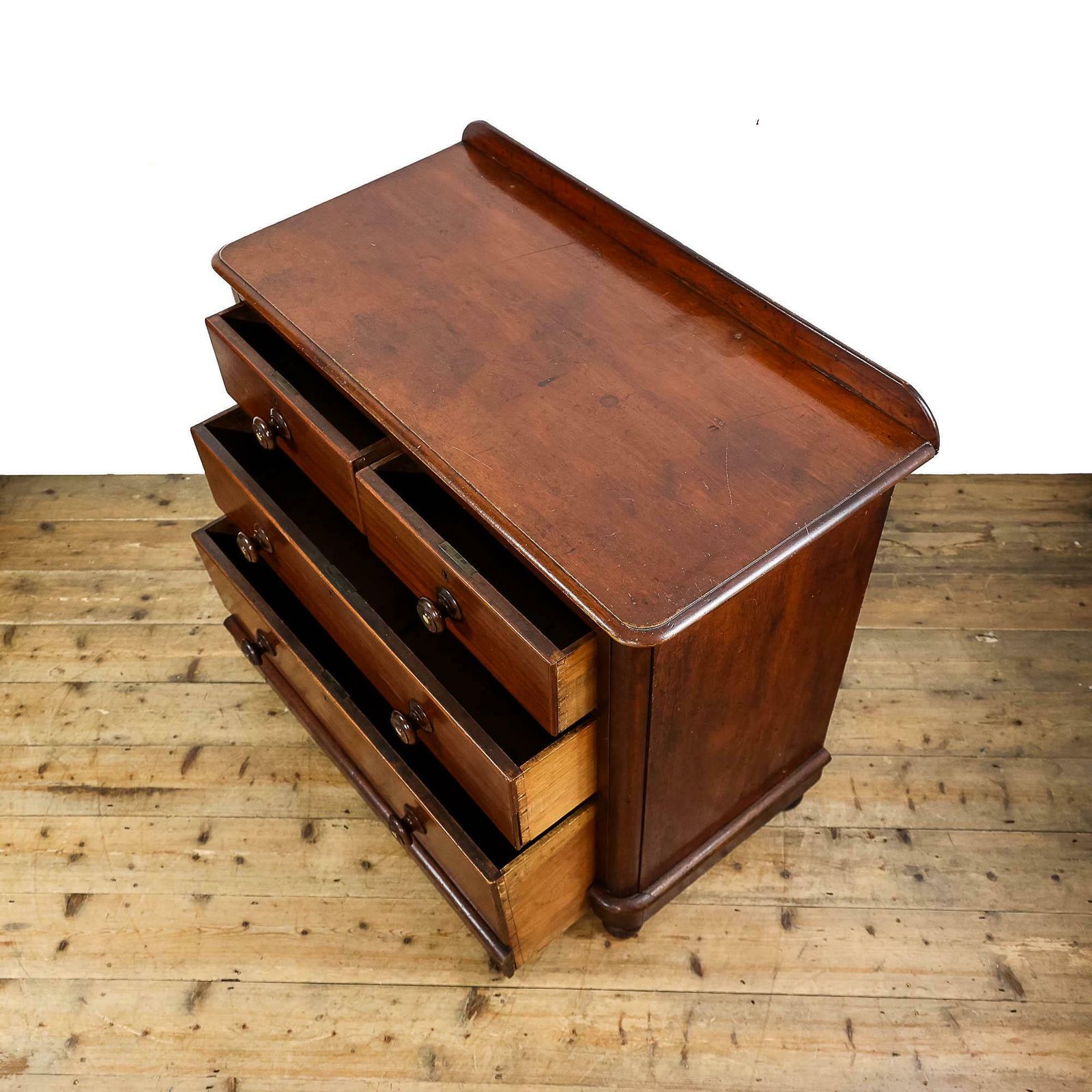 Antique Victorian Mahogany Chest Of Drawers | Antique Storage | Bedroom Drawers | Antique Chest Of Drawer photo vinterior