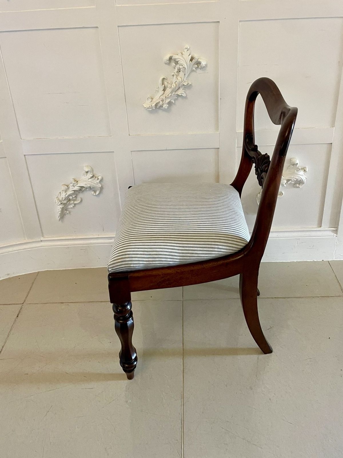 Set Of 4 Antique 19th Century Quality Mahogany Dining Chairs photo for sale
