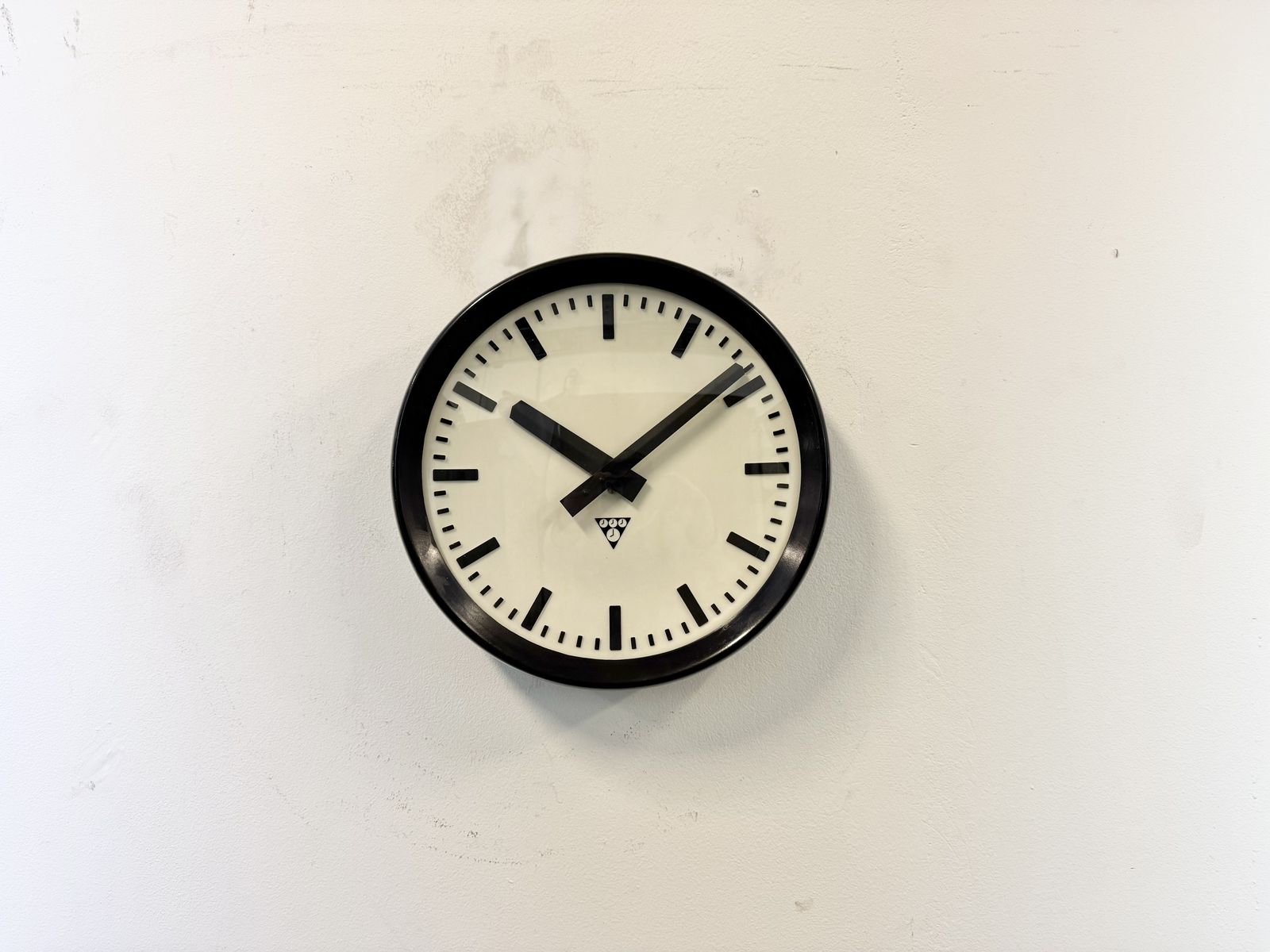 Industrial Bakelite Factory Wall Clock From Pragotron, 1960s, 6x photo buy