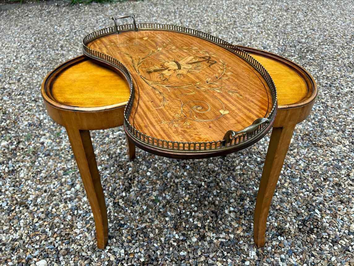 photo furniture 19th Century Inlaid Satinwood Tray On Stand