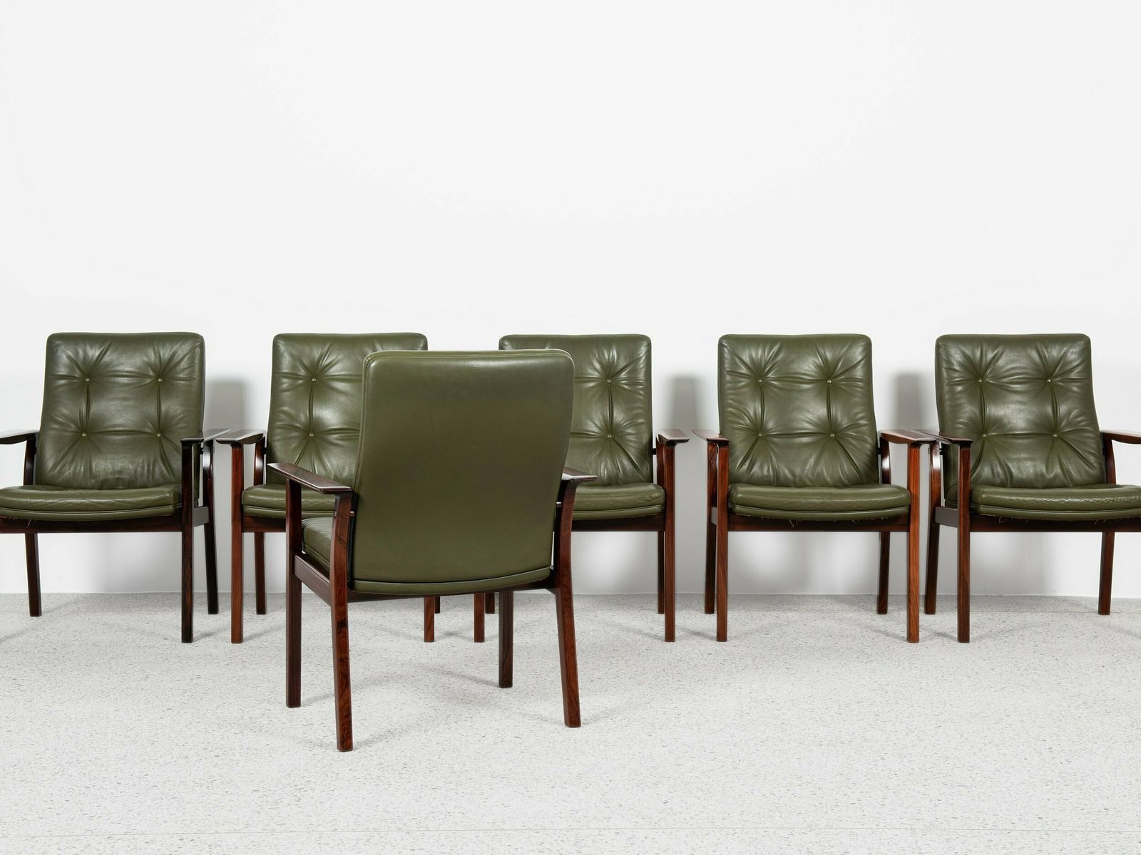 Midcentury Danish Set Of 6 Chairs With Armrests In Rosewood And Leather By Arne Vodder For Sibast photo Furniture