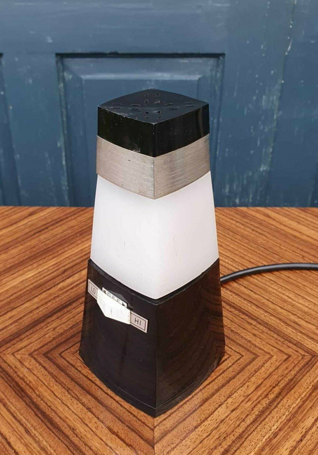 photo furniture Japanese, Taki Light "Iris", 1960s