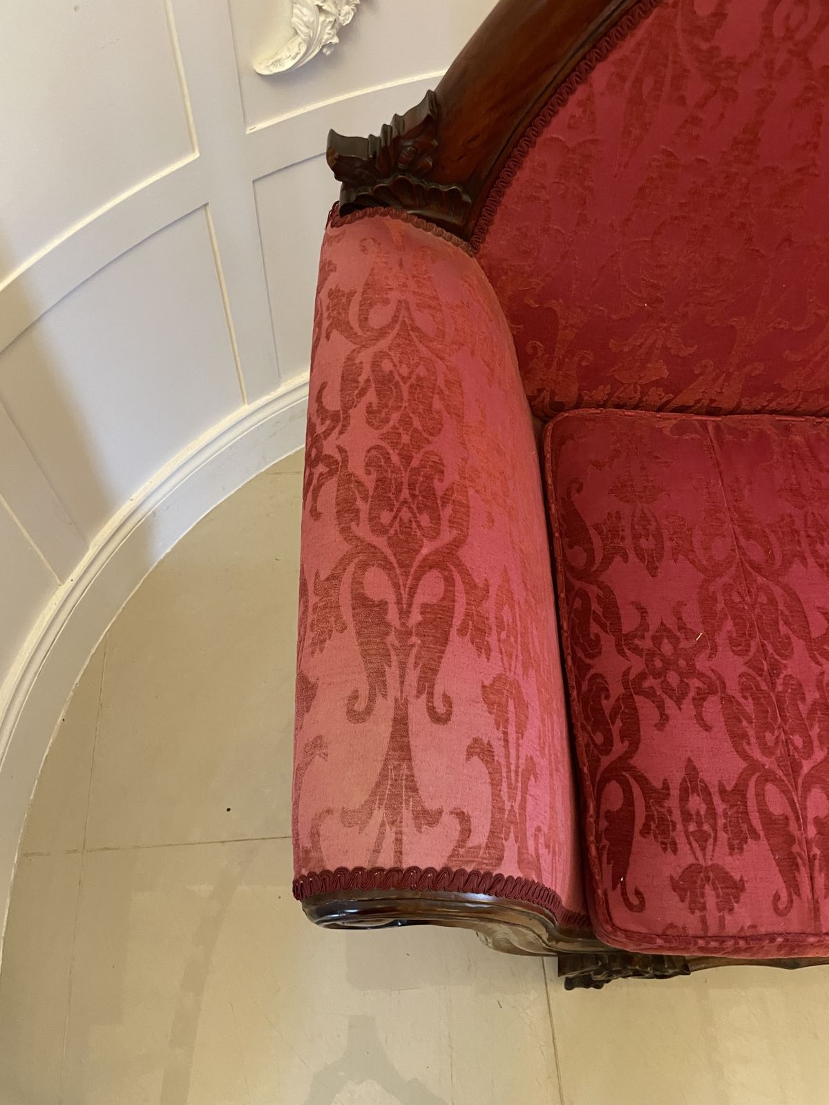 Furniture Outstanding Quality Antique 19th Century Carved Mahogany Chaise Longue photo