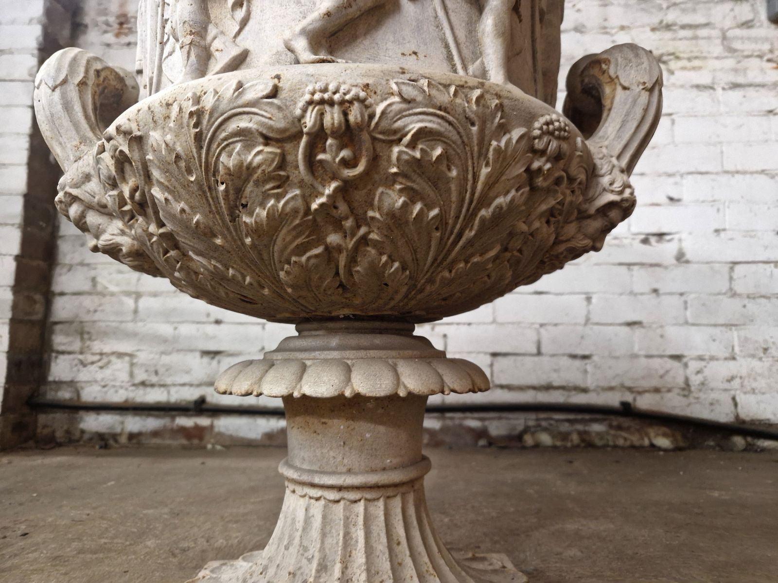 Genuine Andrew Handyside Cast Iron Borghese Style Urn. Circa 1860. A Rare And Beautiful Piece photo for sale