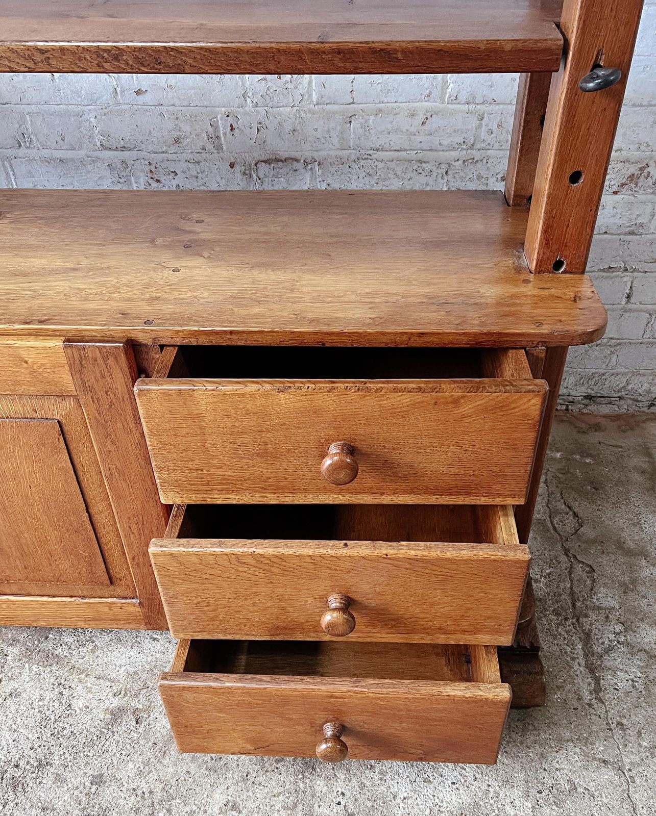 photo vintage Antique Solid Oak Kitchen Shelving Unit
